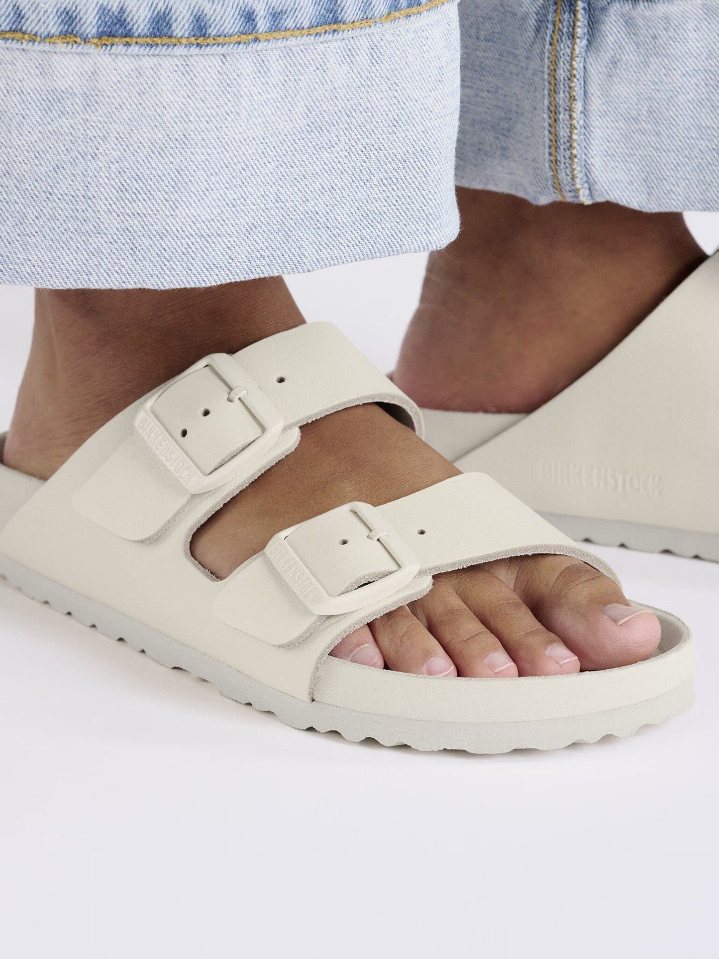 1029213xEGGSHELL-alt1