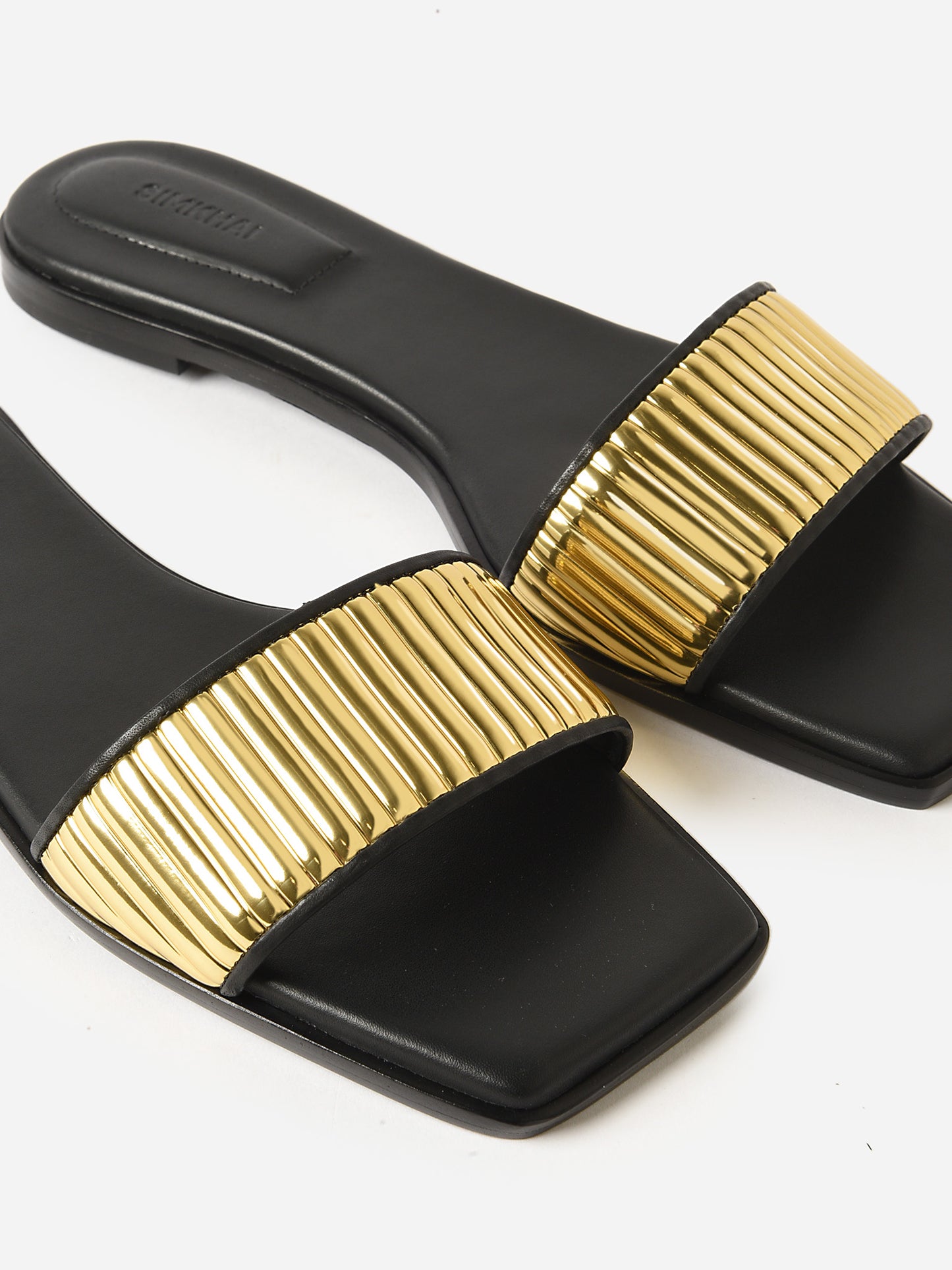 124-S000-SPExBLACKGOLD-alt2