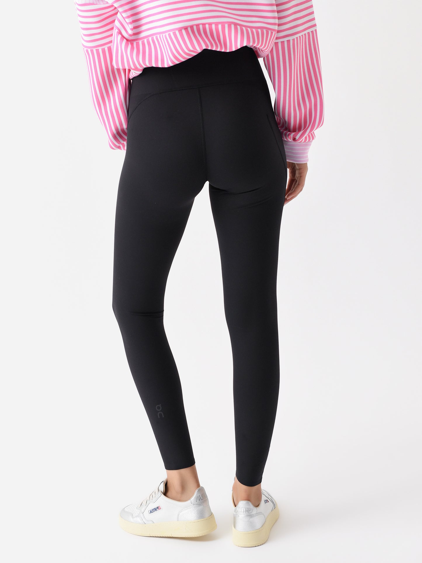 1WE11900553xBLACK-alt3