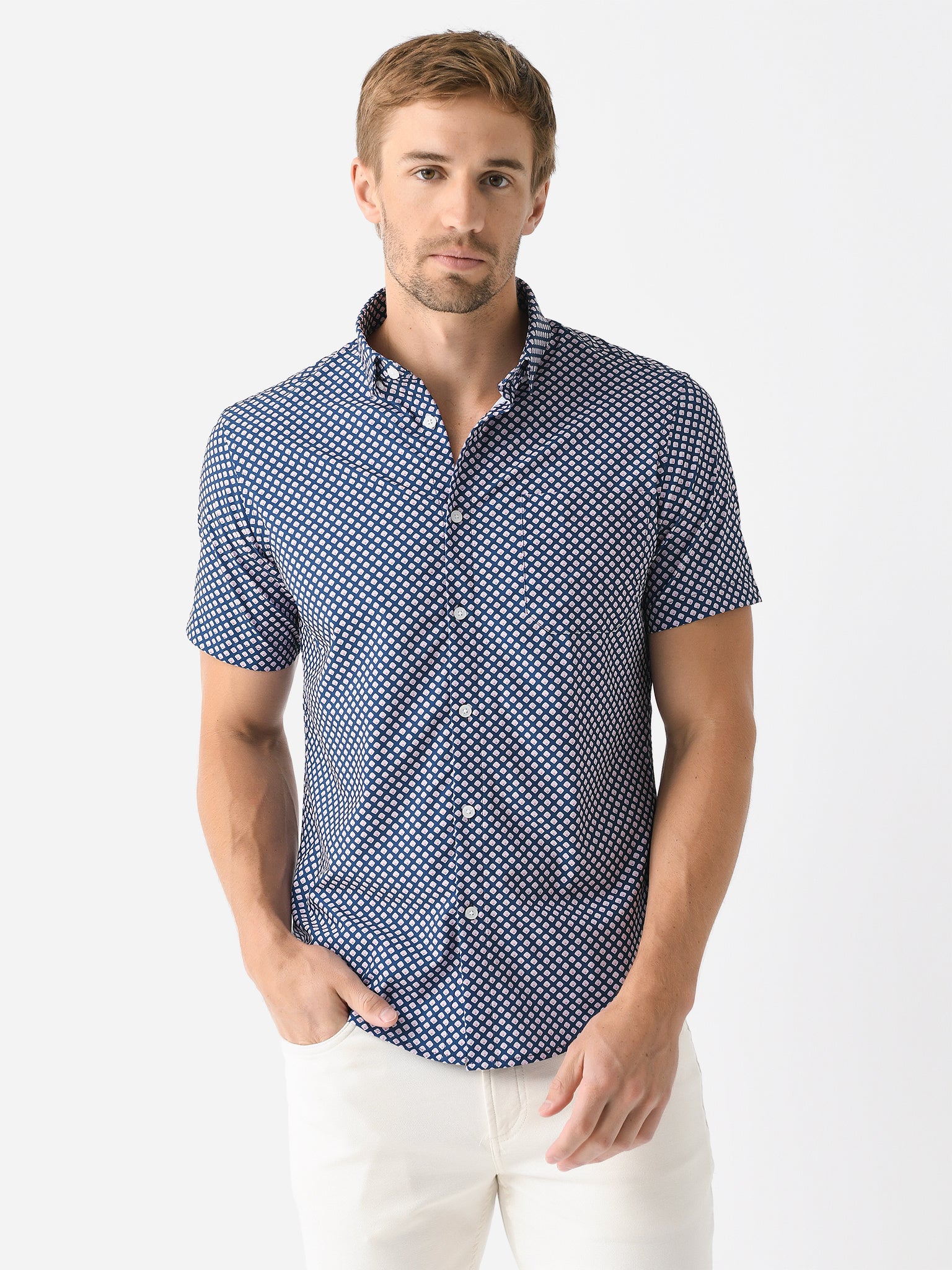 Mizzen+Main Men's Trim Leeward Short Sleeve Button-Down Shirt  Saint  Bernard