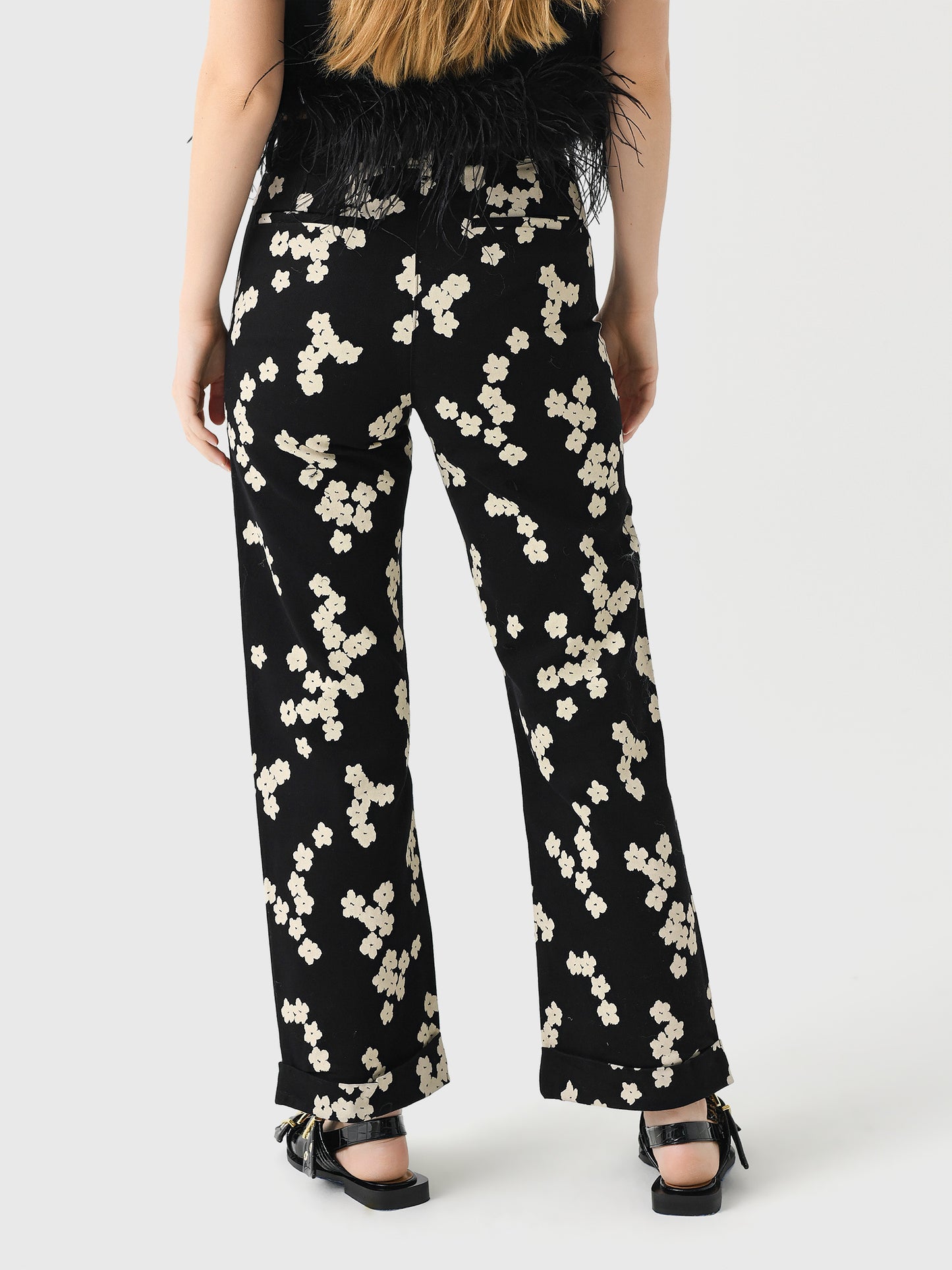 2010601BCBFxBLACKCLUSTERBLURREDFLORAL-alt3