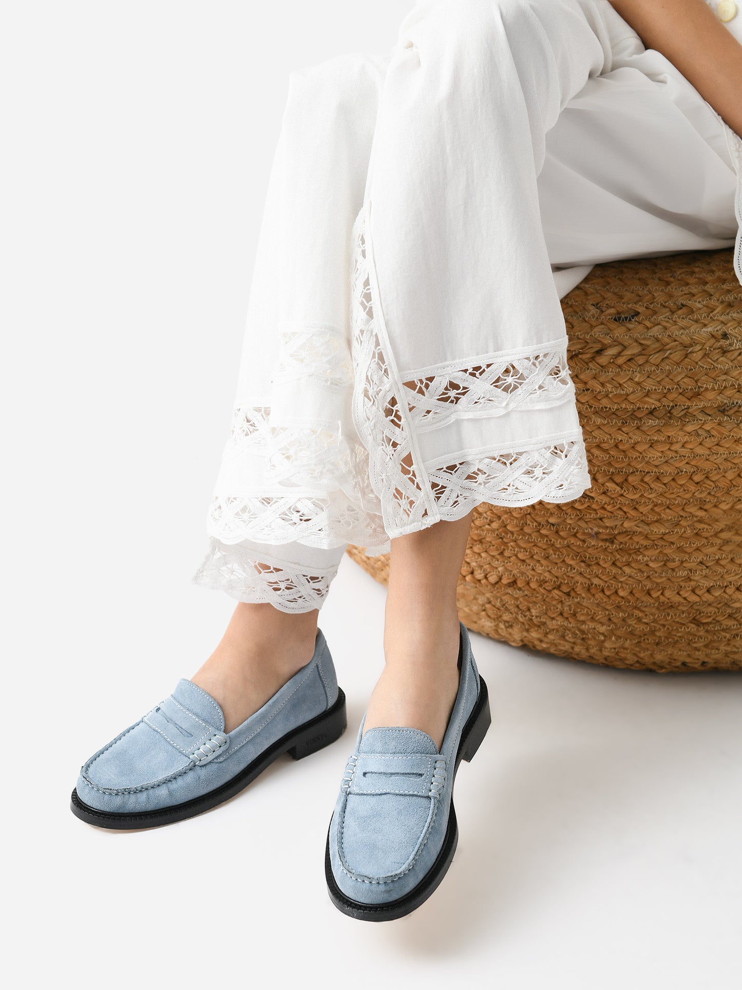 225-02xSUEDELIGHTBLUE-alt1