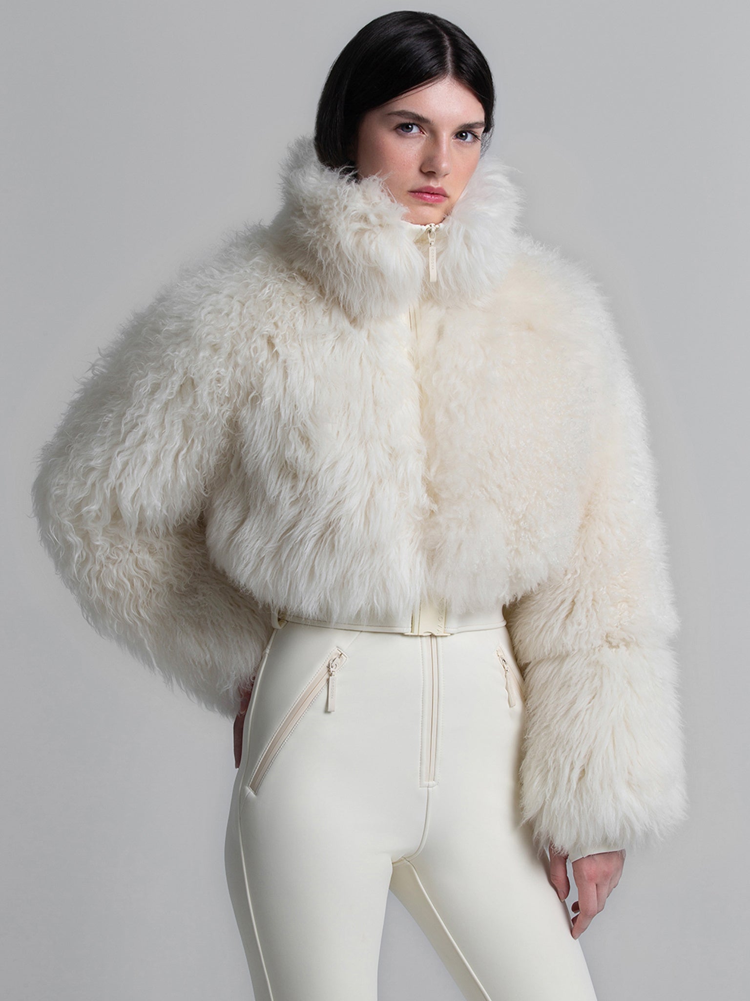 ノコオーノ　ホワイトジャケット Cordova Women's Nozawa Luxury Ski Suit | $2,900.00 | Saint Bernard