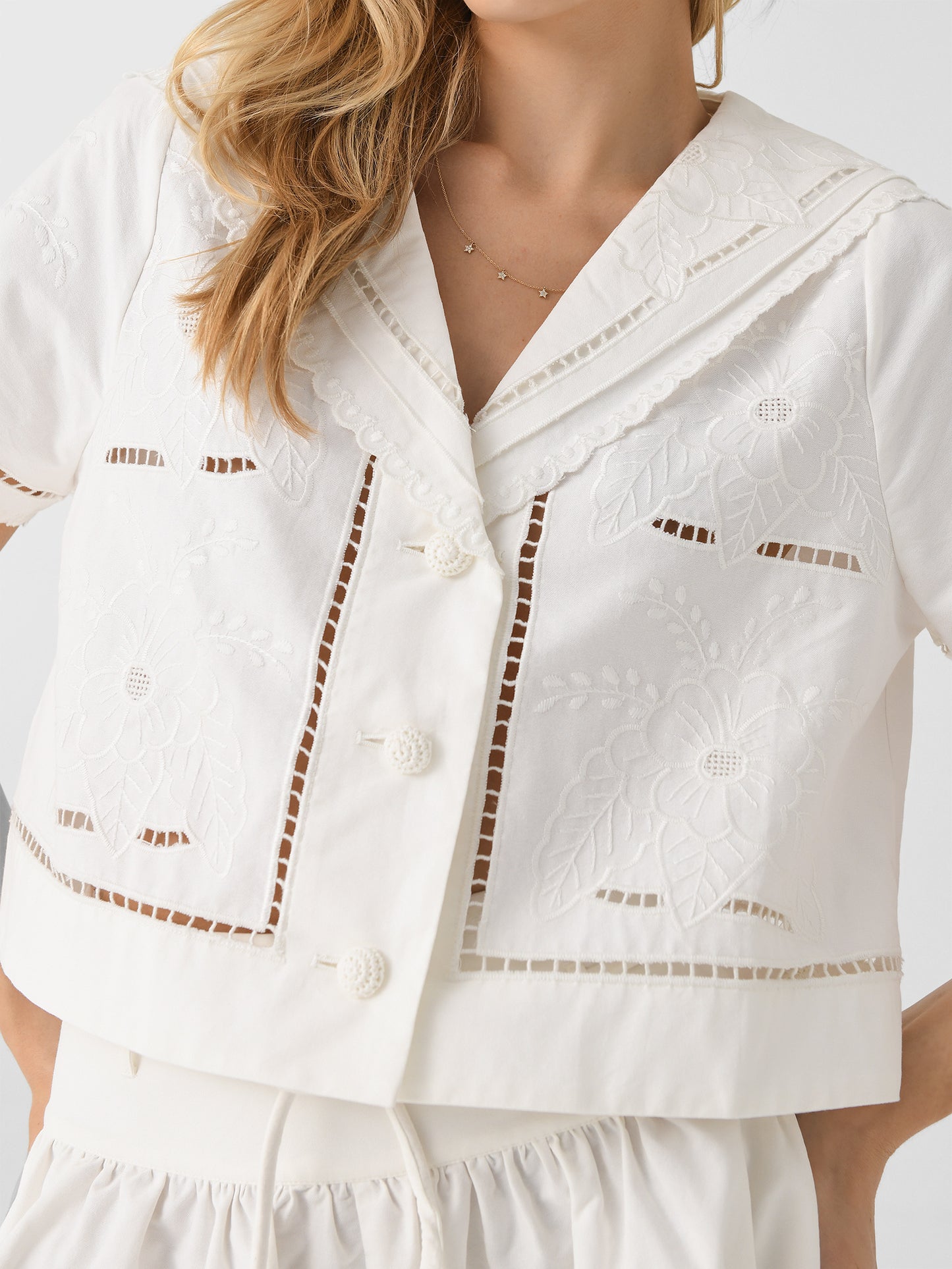 25SPT3WhtEmbxWHITEEMBROIDERY-alt4