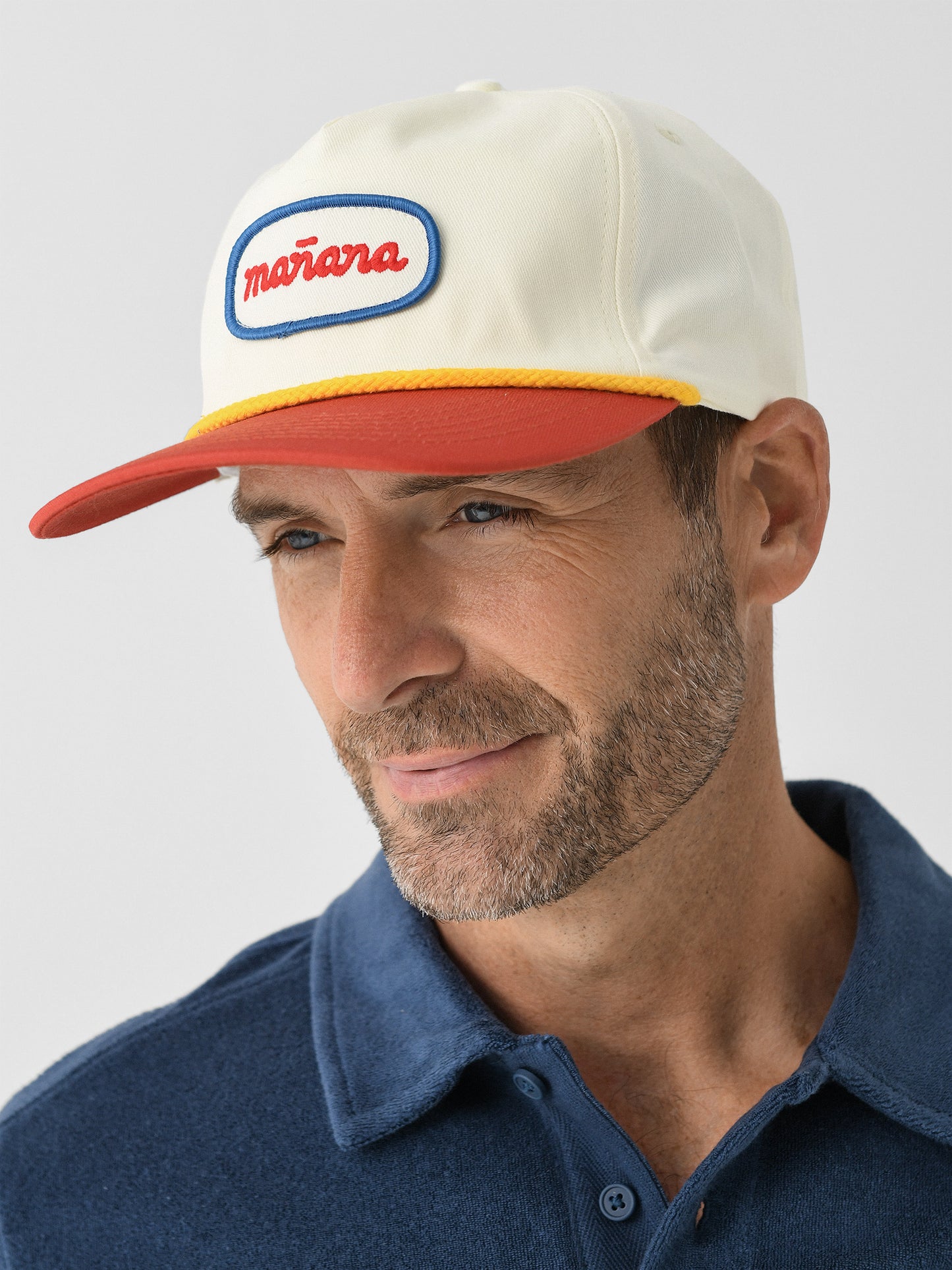 325406xWHITERED-alt1