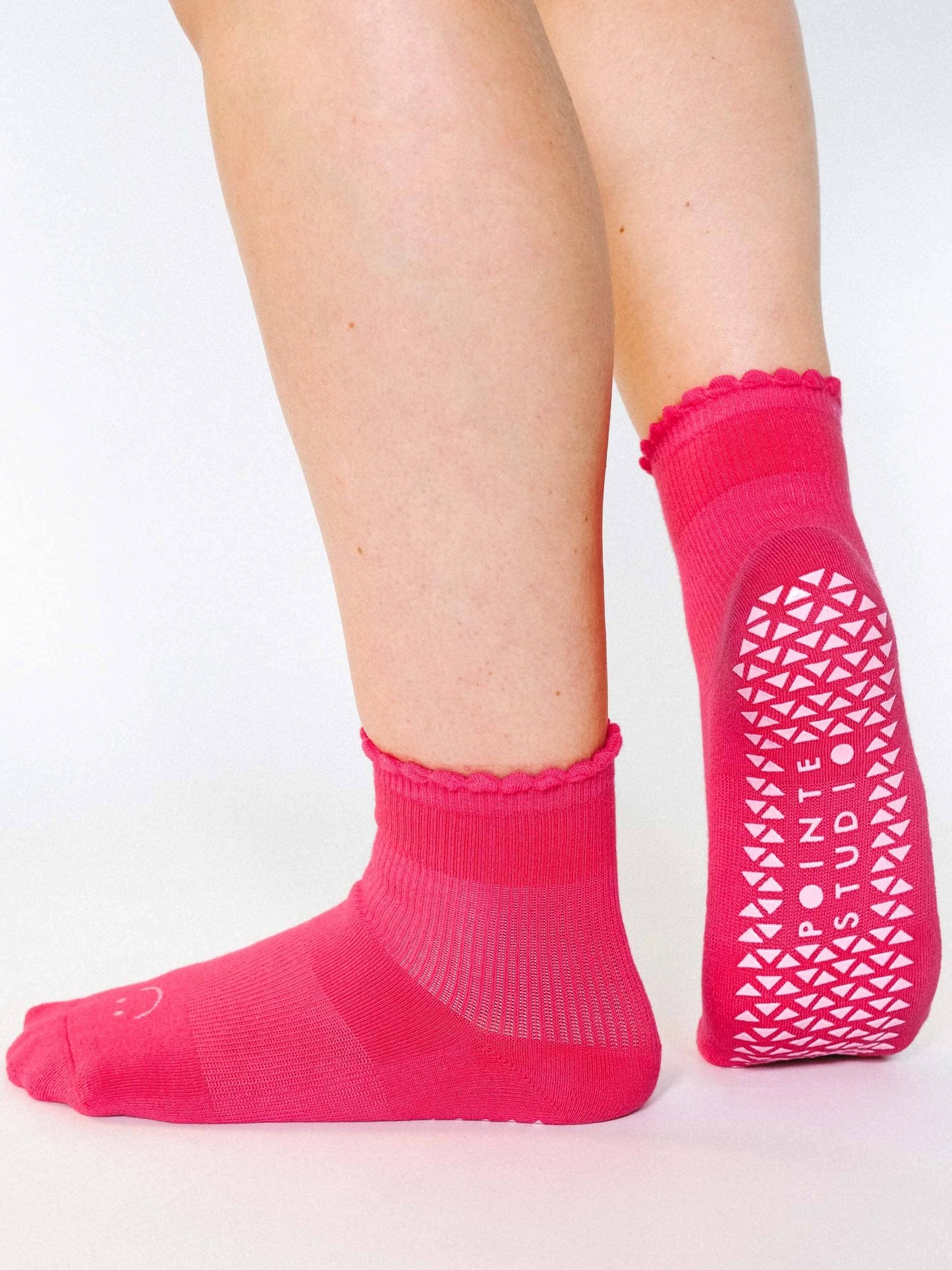 Pointe Studio Women's The Happy Ankle Grip Socks