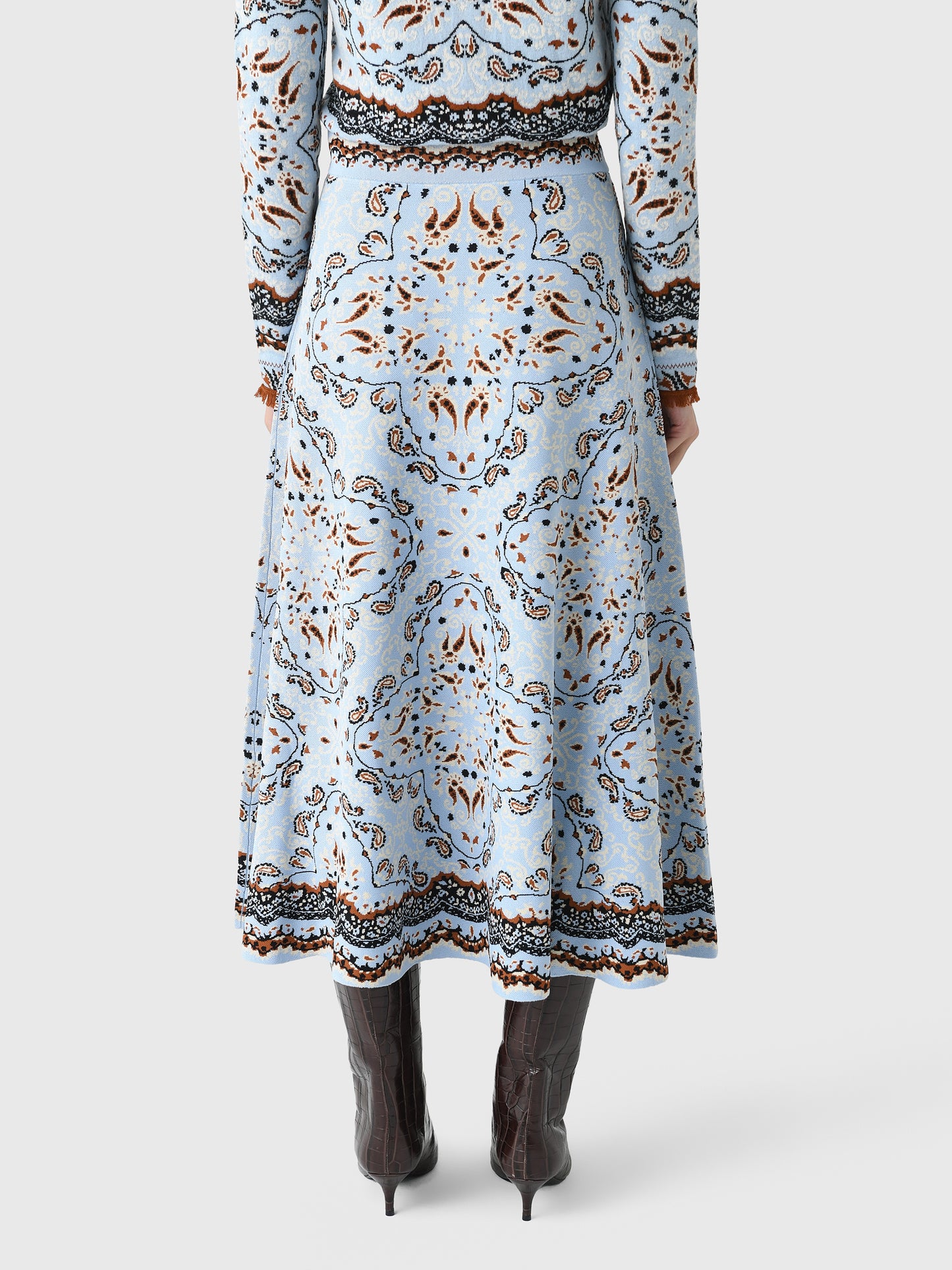 963_xPAISLEYSCARF-alt3