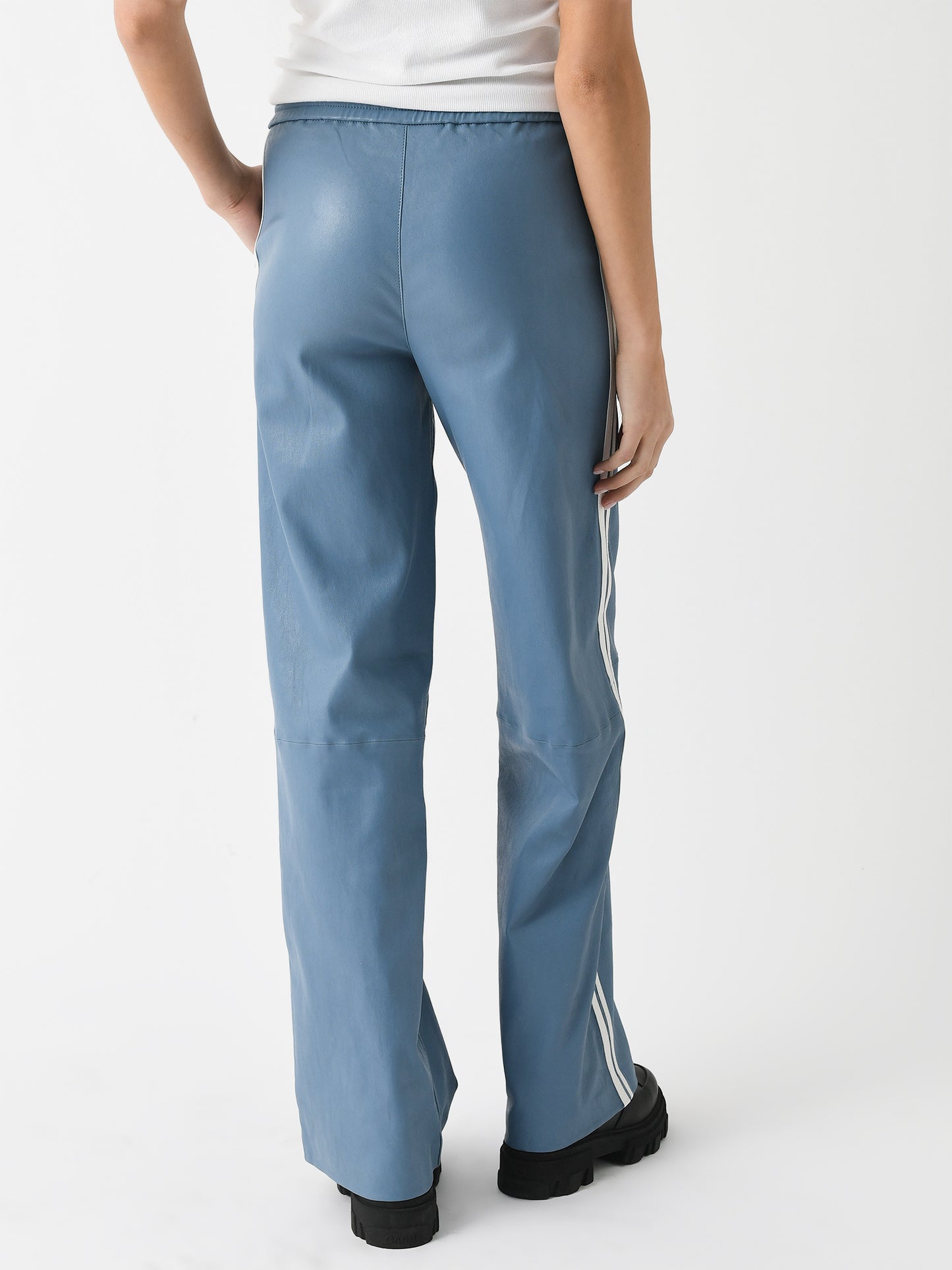 BTM022LxCHAMBRAYWHITE-alt3