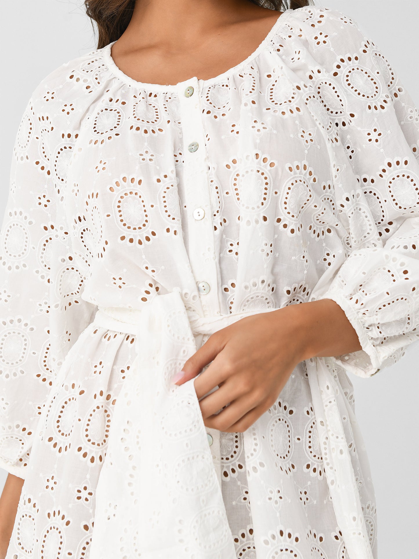 C137-SS25xMEDALLIONEMBROIDERYSALT-alt3