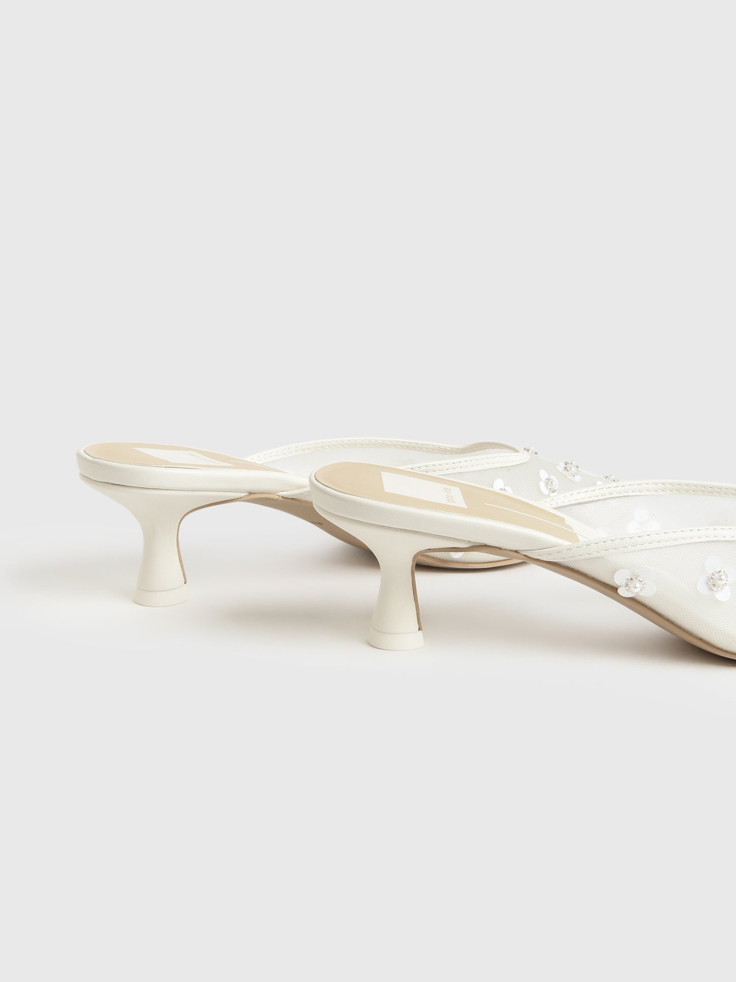 CLARA PEARLxTRUEWHITE-alt4