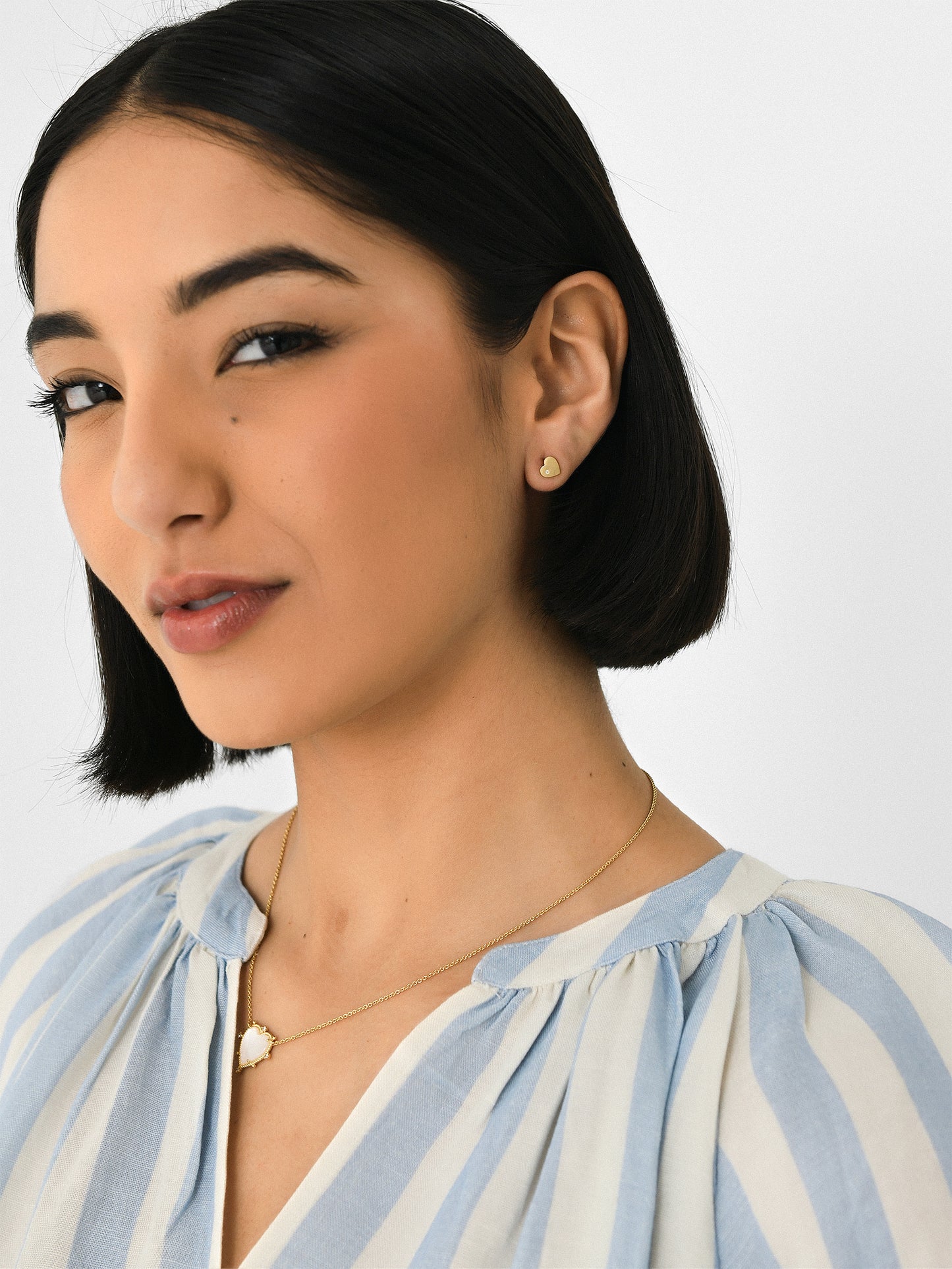 CZE3 HEARTxVintageGold-alt1