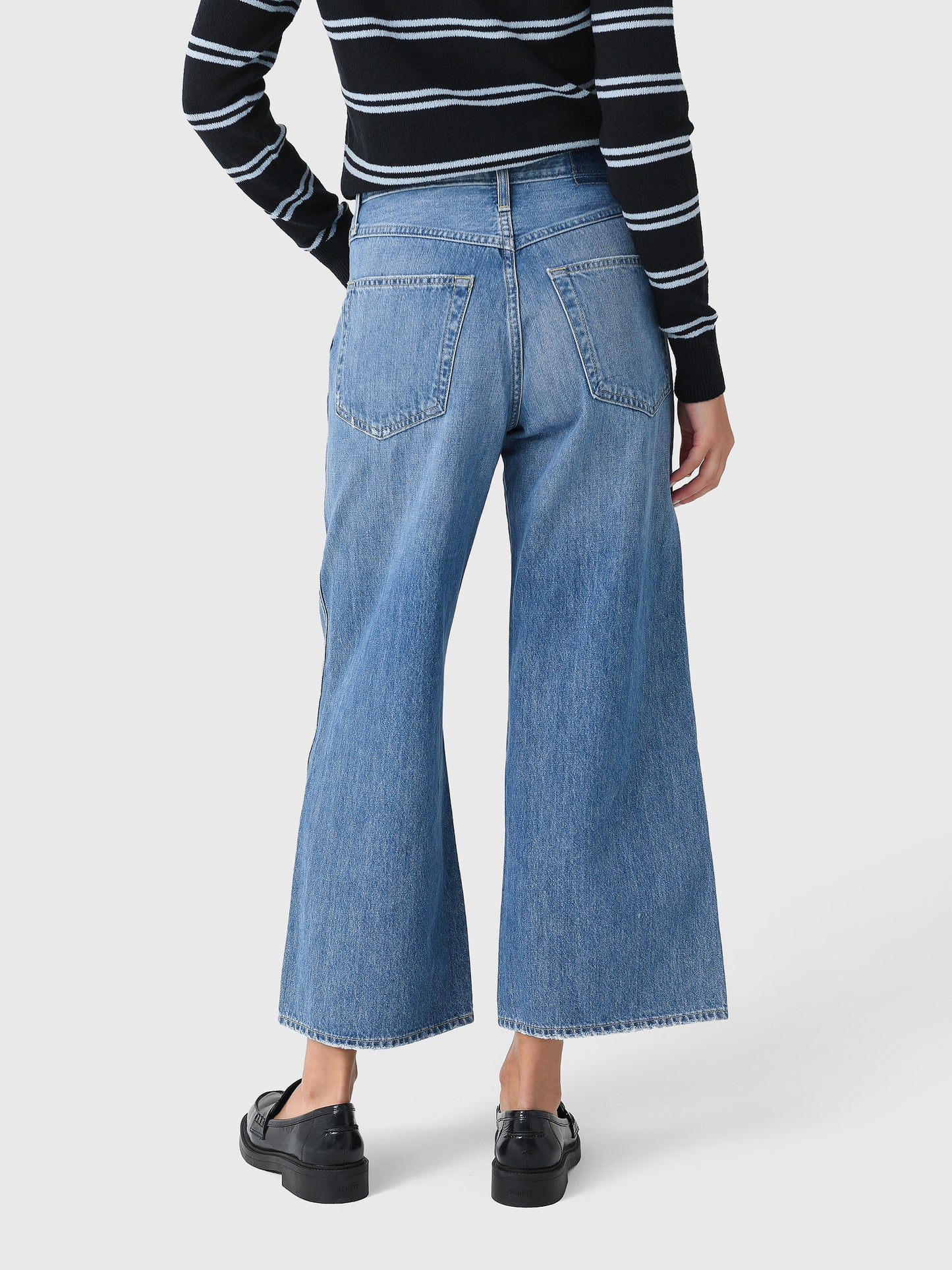 DB191-1002xSMITTEN-alt3