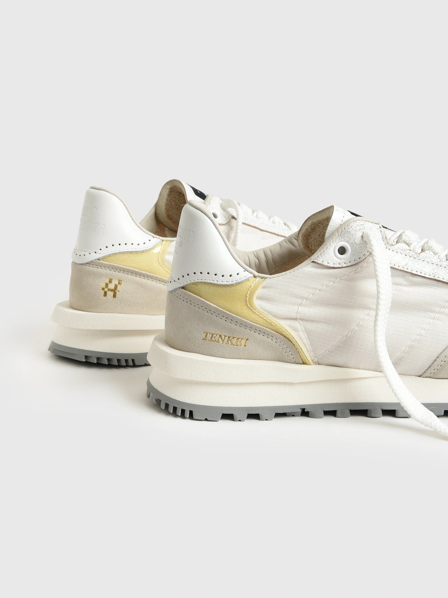 HG2WS460xALLWHITE-alt4