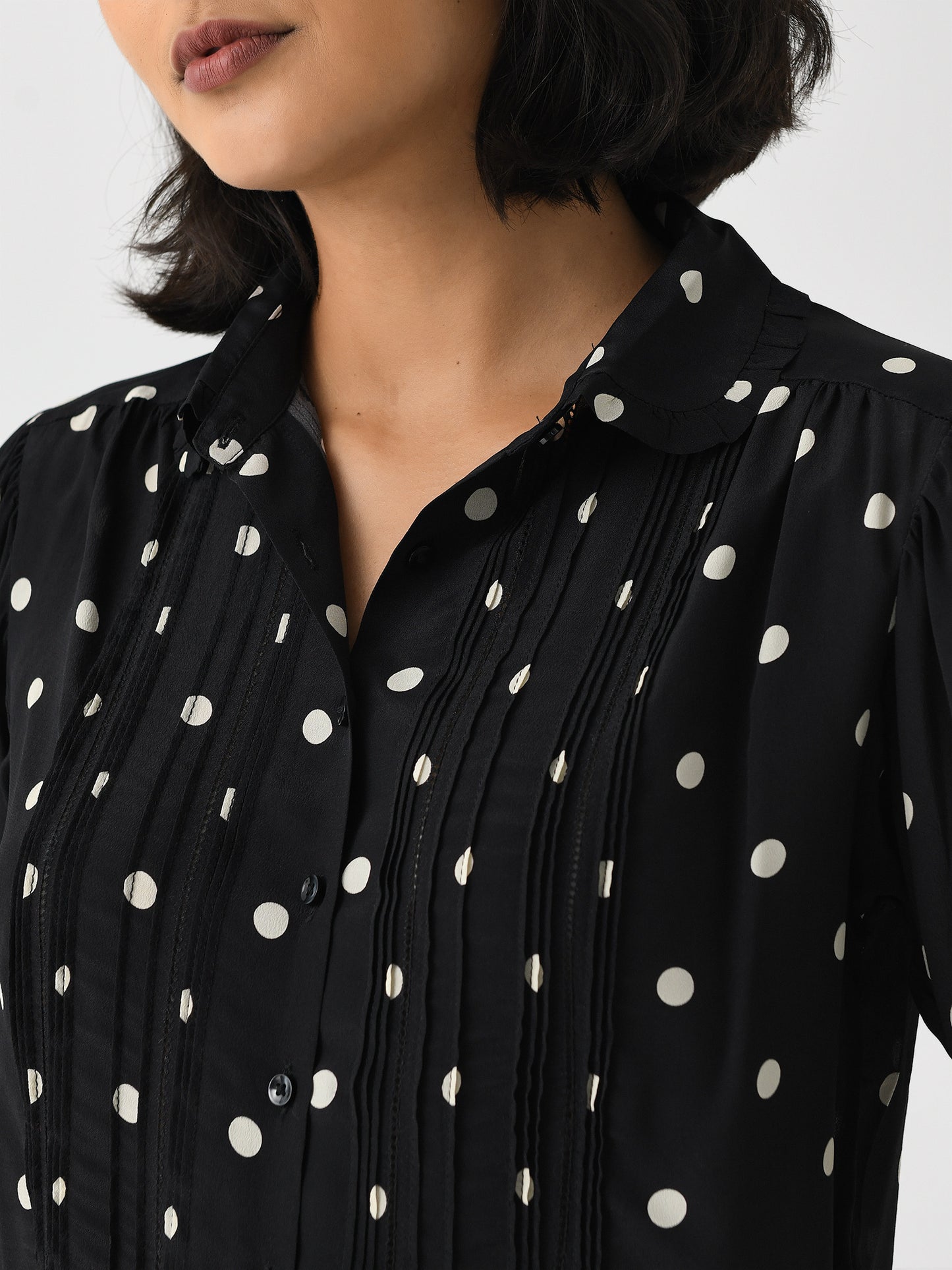 HO24-W1281-05xBLACKPOLKADOTS-alt4