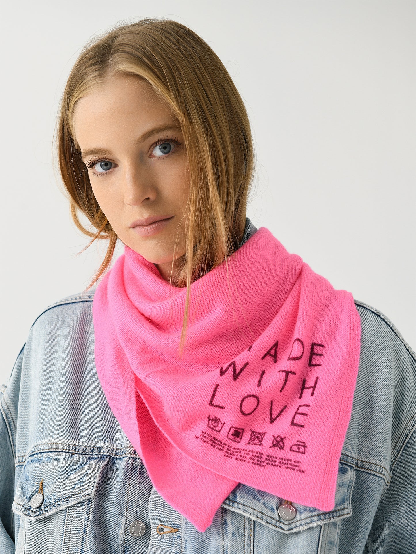 KR24-0480xNEONPINK-alt1