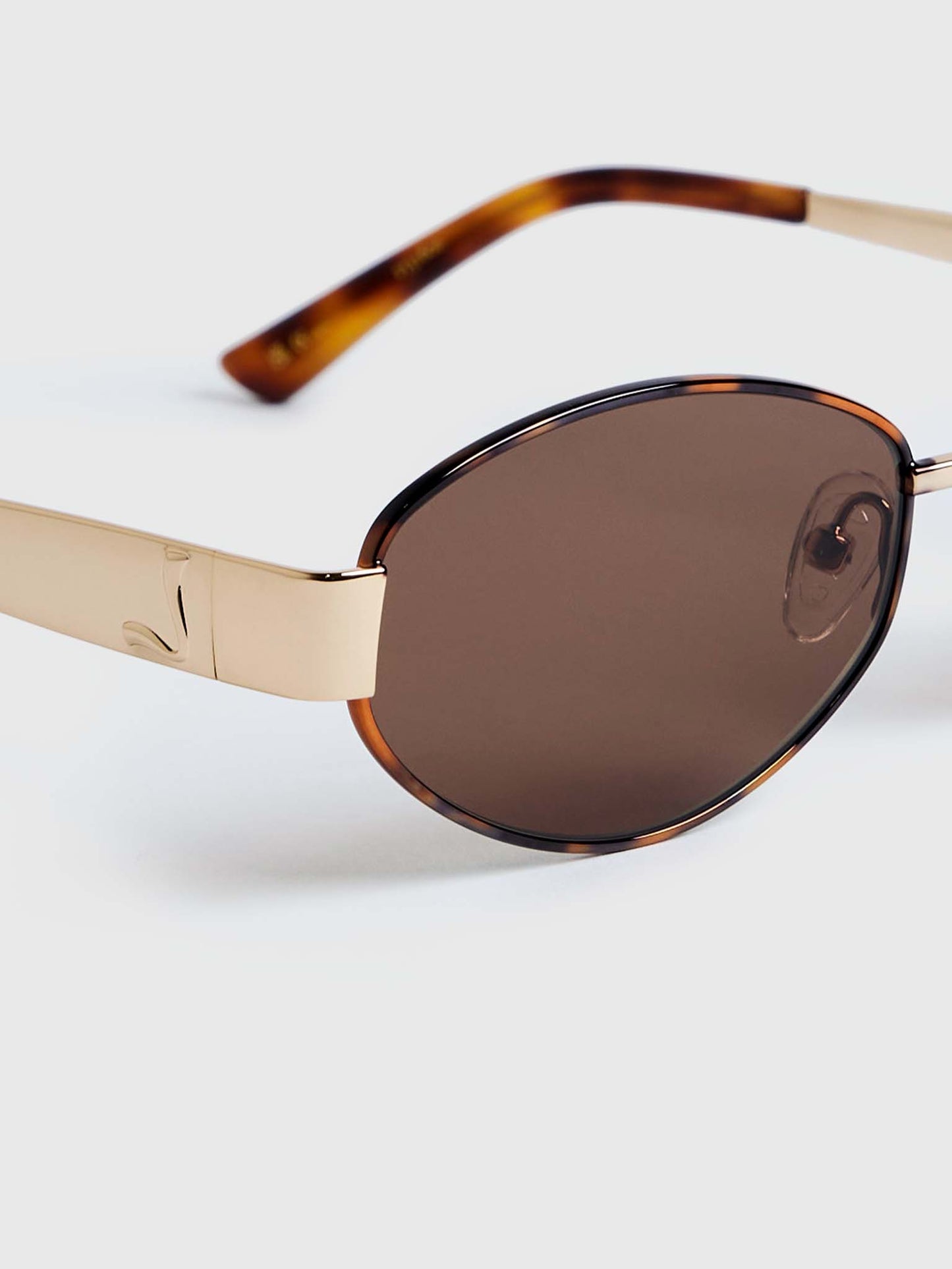 LUV2531806xTORT-alt3