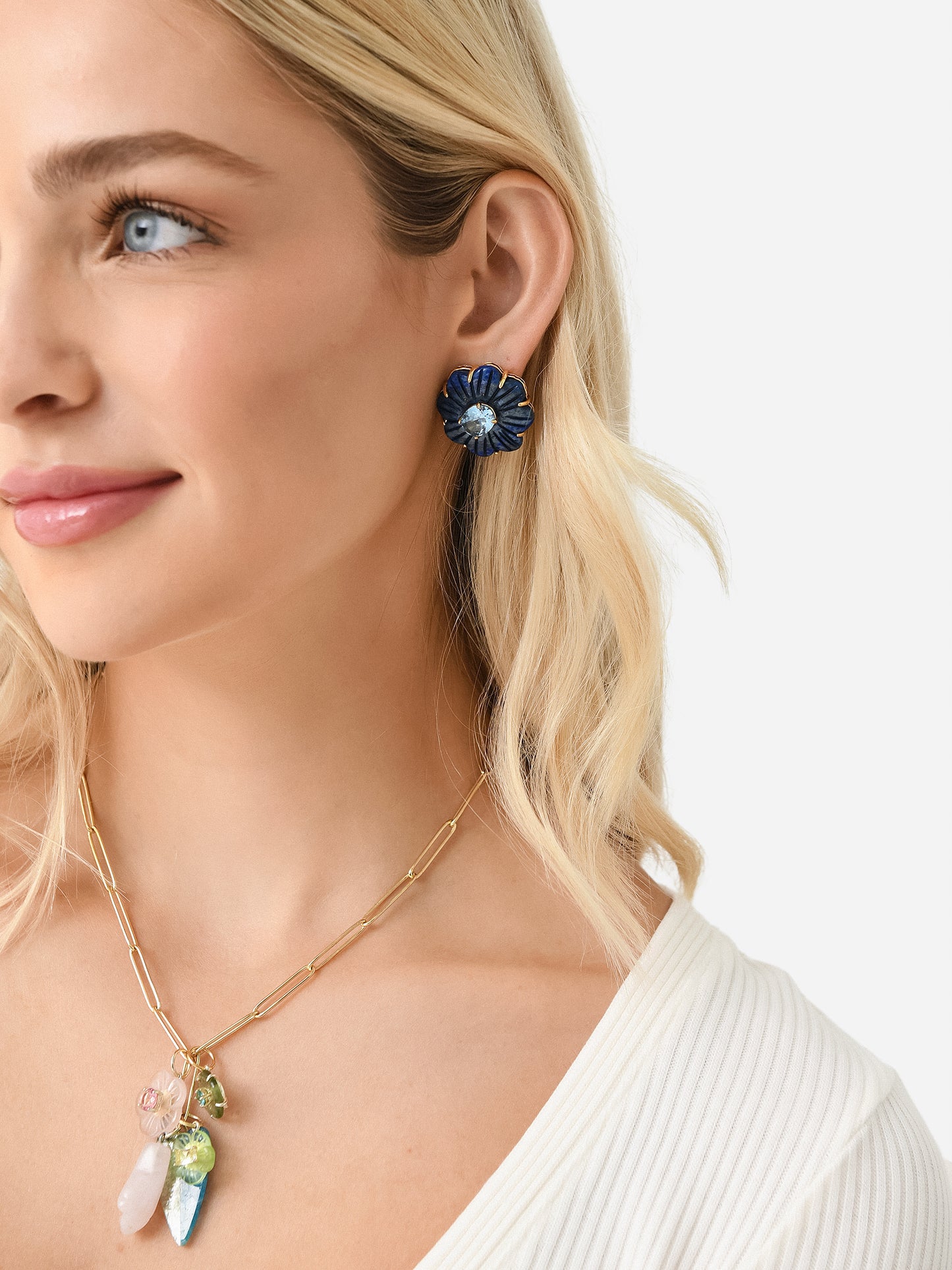 Lapis Flower StudsxBLUE-alt1