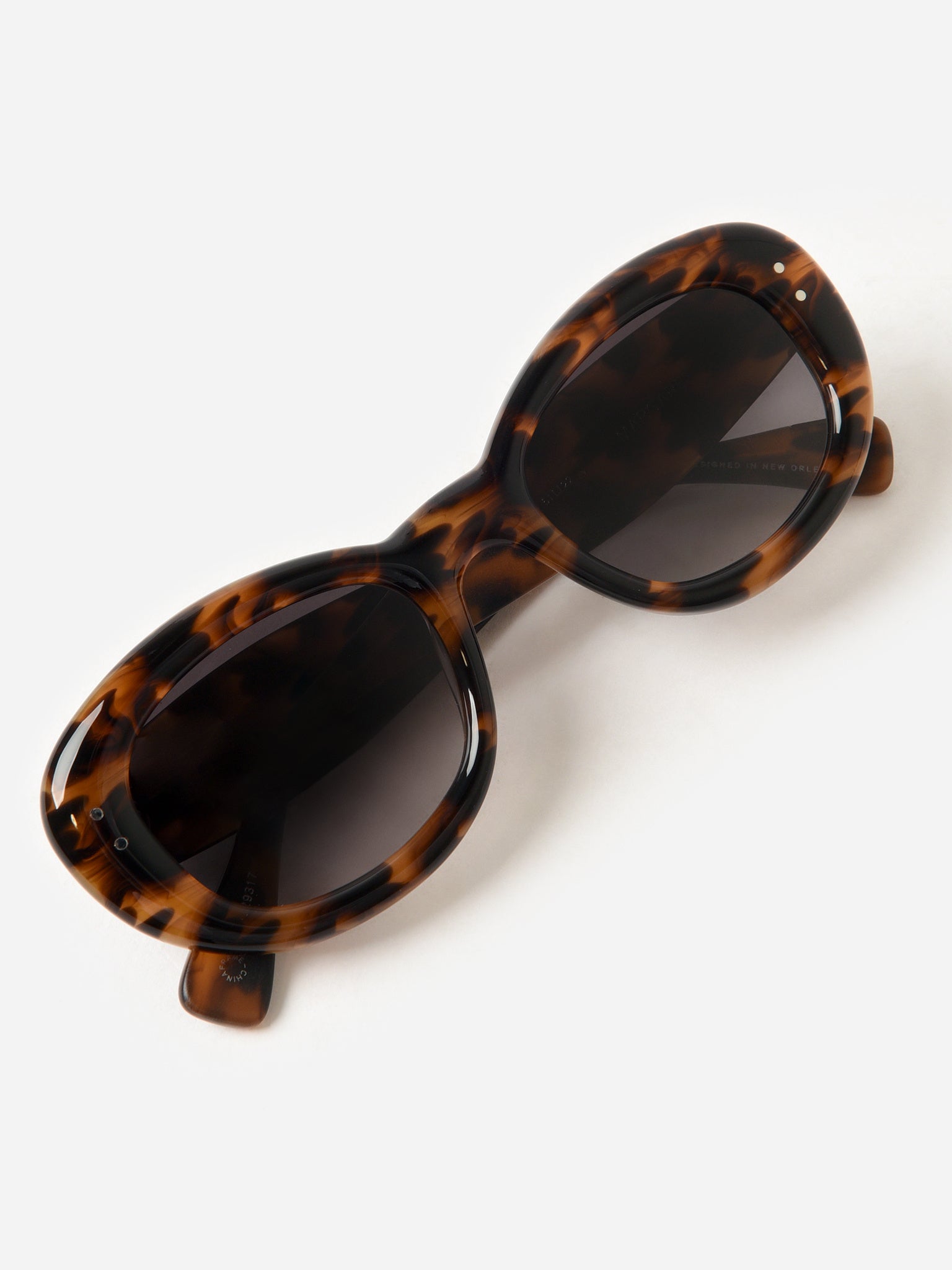 KREWE Margaret Sunglasses Krewe - Margaret Sunglasses in Gingham | Mitchell Stores main image 3