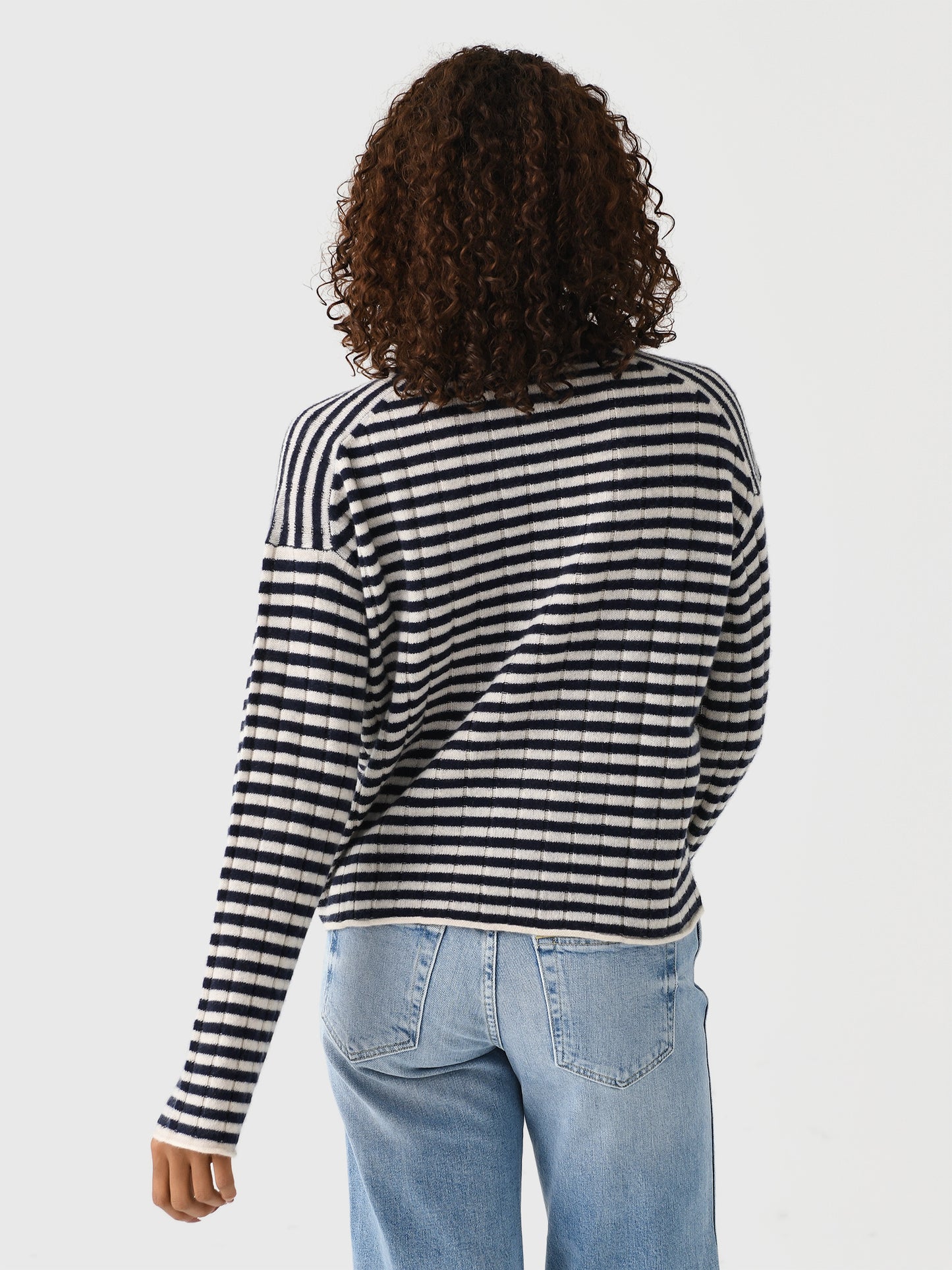 MONICA06xLINENNAVY-alt3