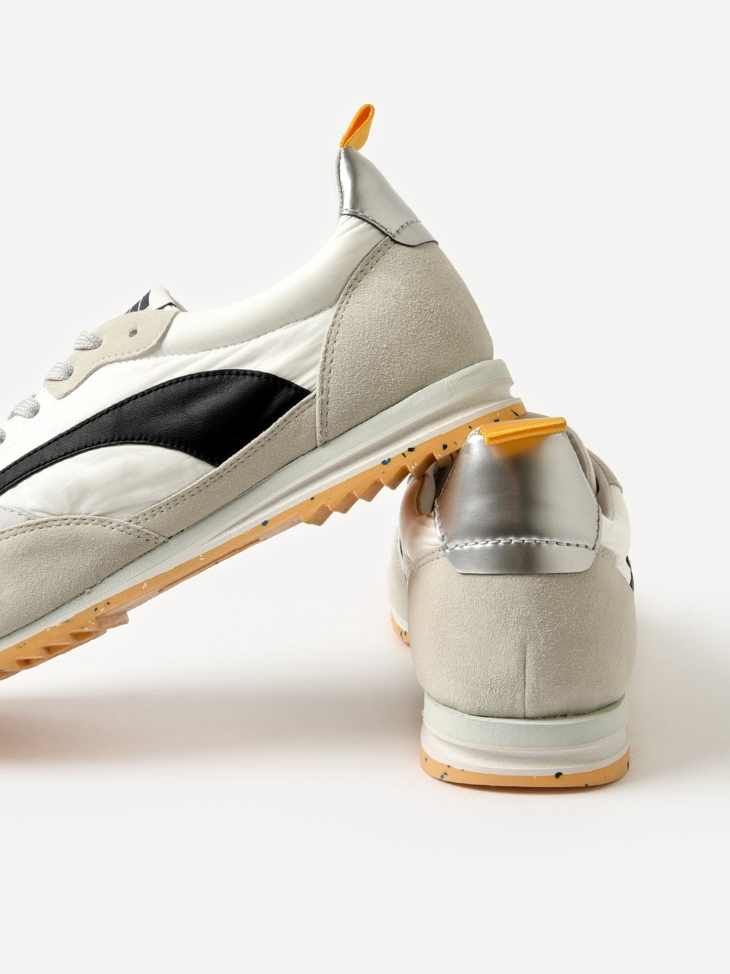 MONTREALONCEPTxWHITEBLACK-alt2