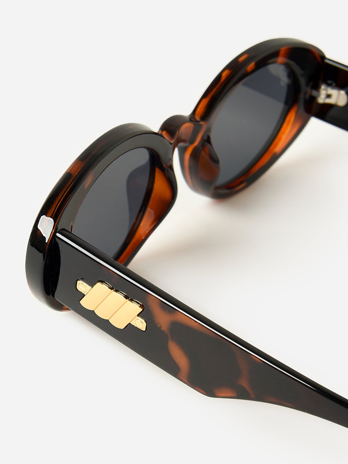 NOUVEAU VIExDARKTORT-alt6