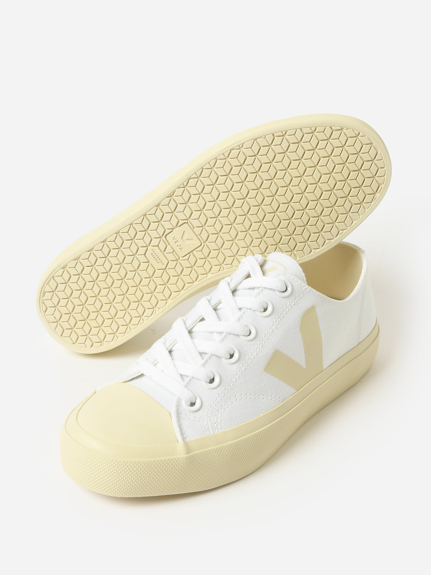PL0101401AxWHITE-alt3