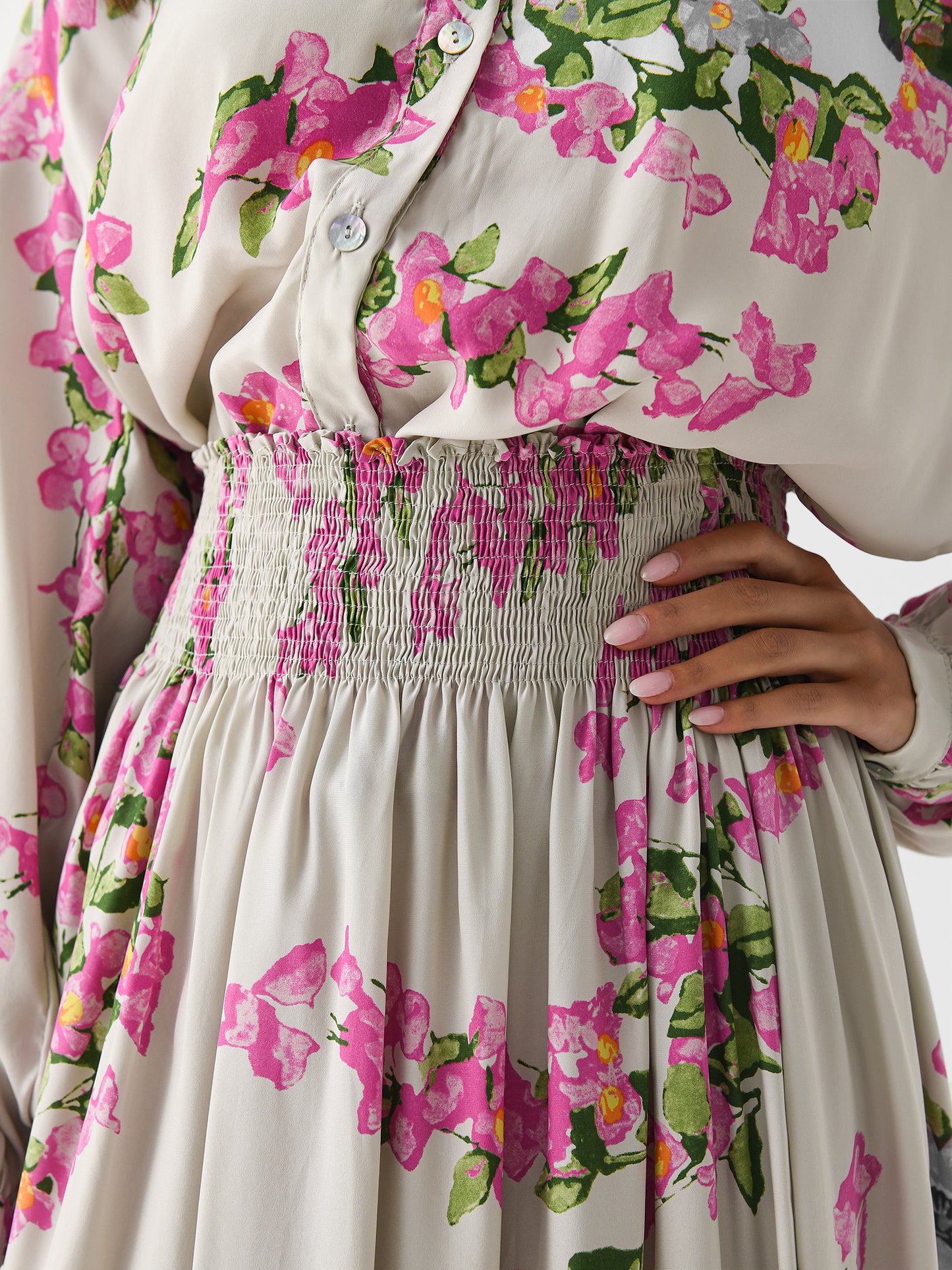 S095-SS25xBOUGAINVILLEAMOTHEROFPEARL-alt4