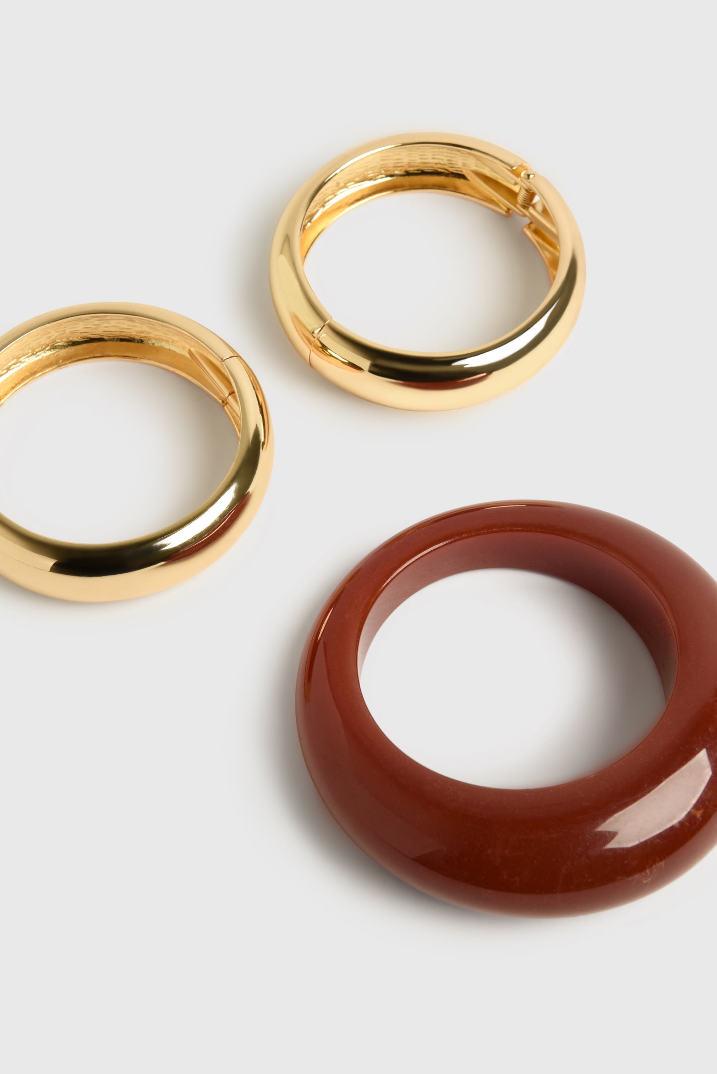 SH-B621xGOLDAMBER-alt3