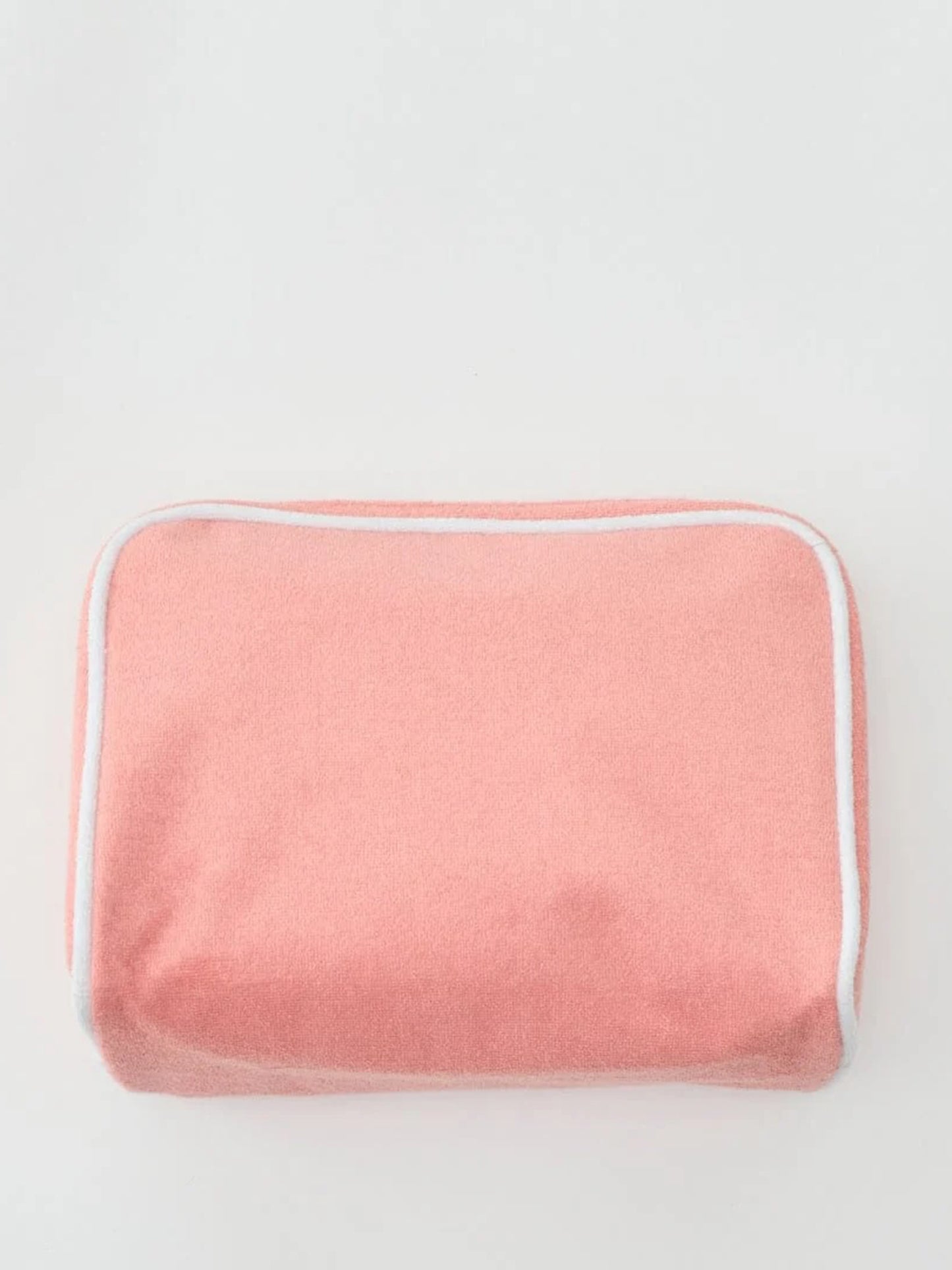 Weezie Small Signature Toiletry Bag - Saint Bernard