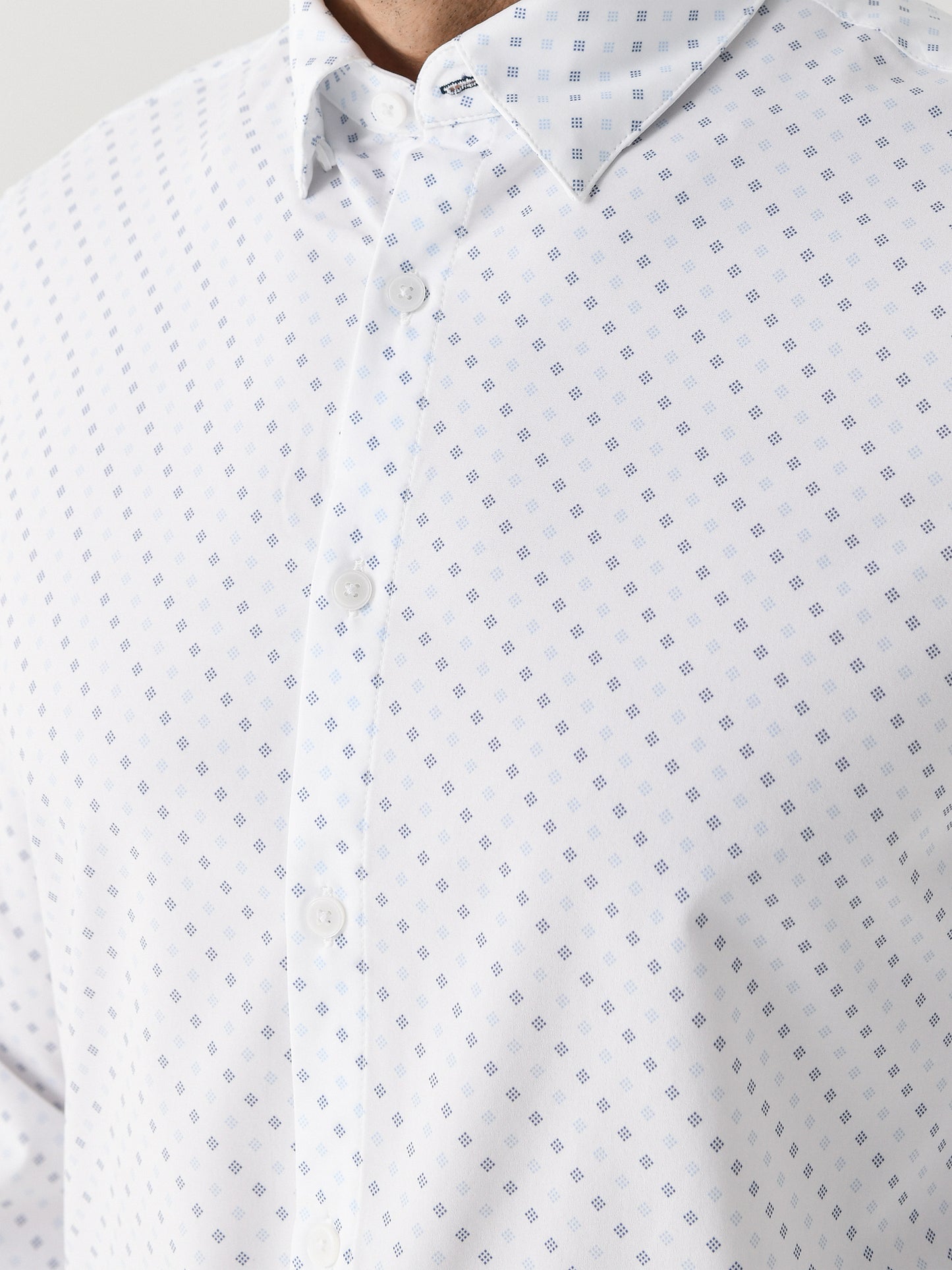 TBU12-WDGxWHITEDOTGEO-alt4