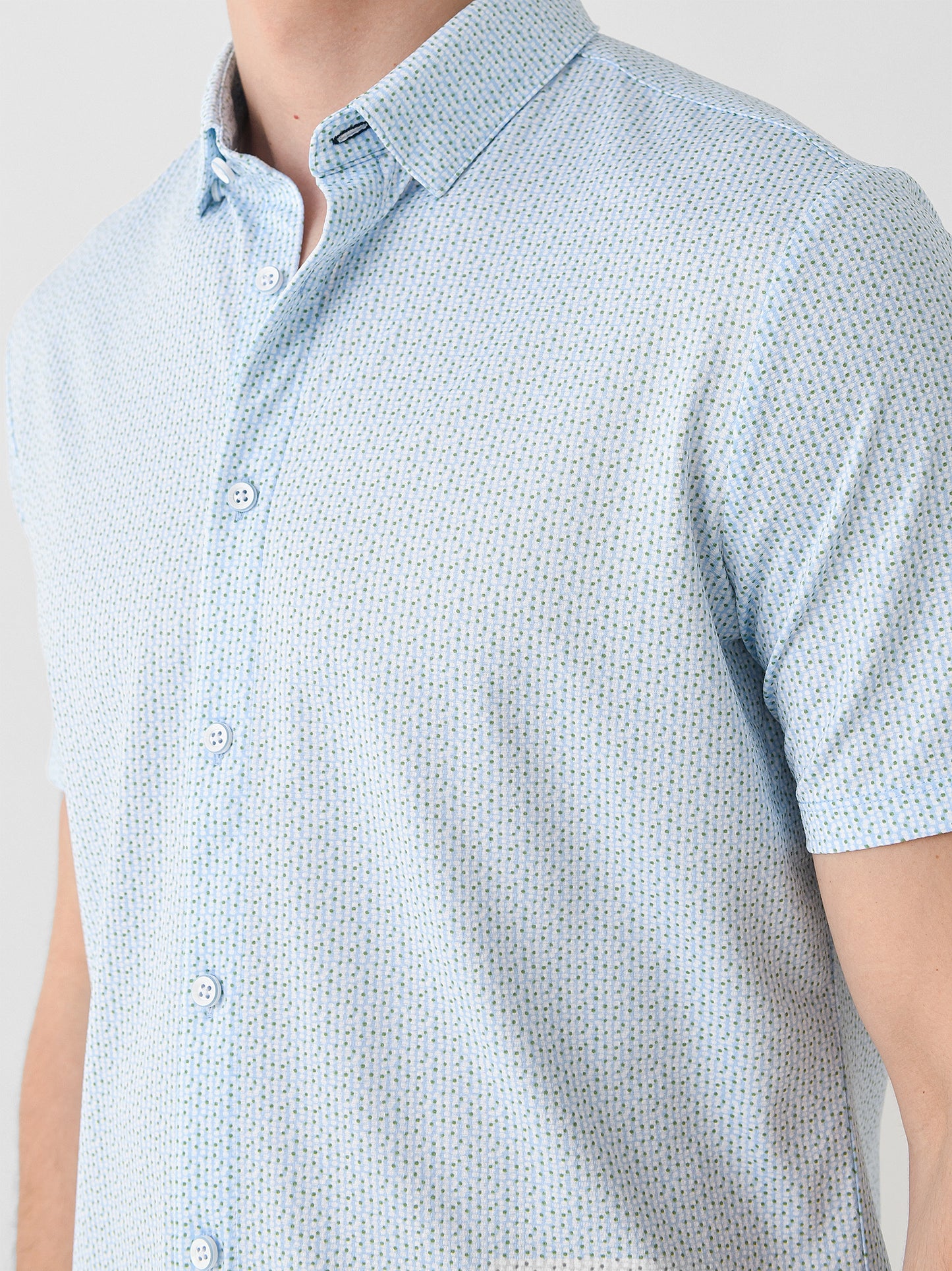 TBU22-LCMxLIGHTBLUECIRCLEMONTAGE-alt4