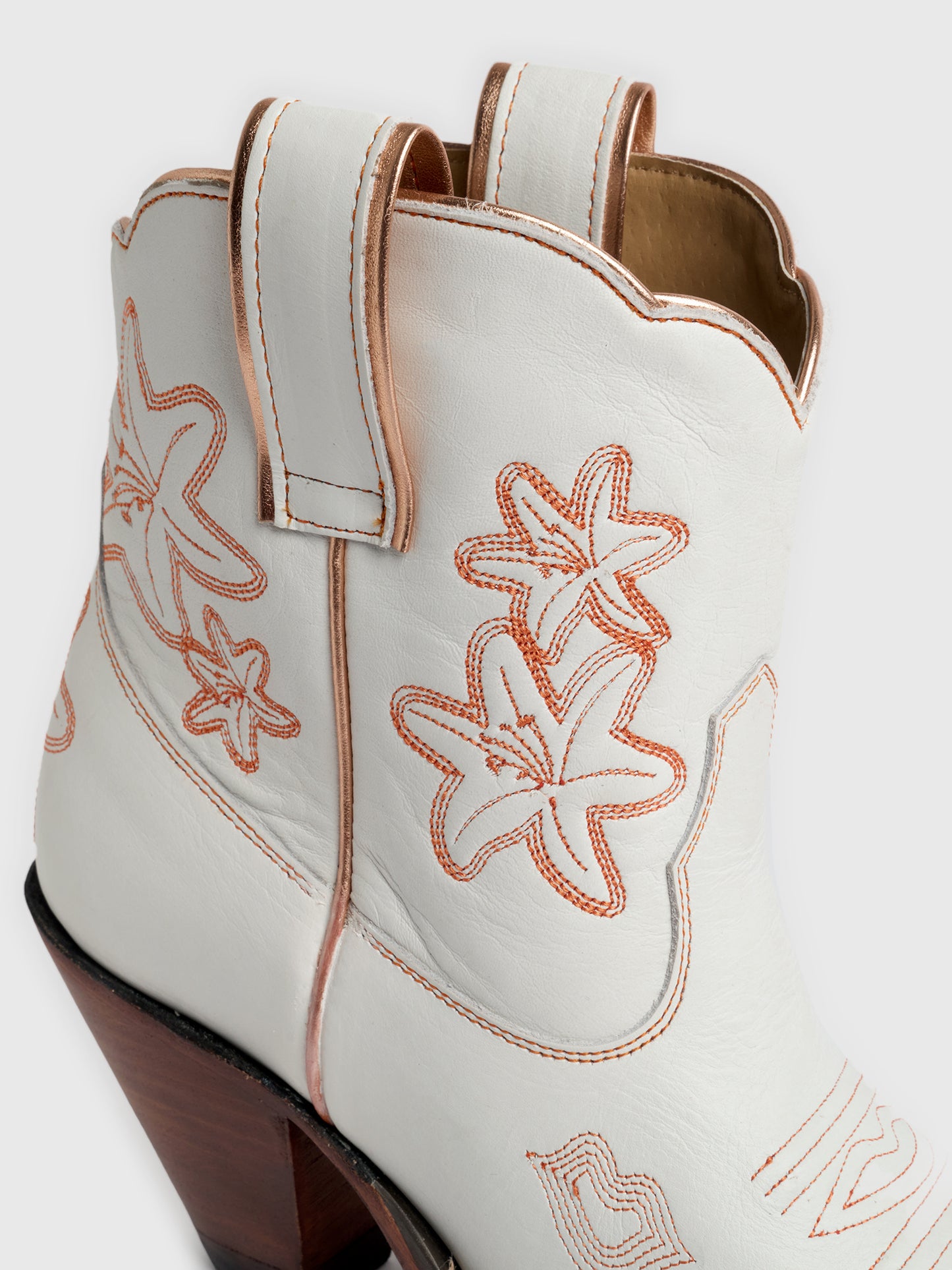 THE BLISSxWHITEAPRICOT-alt3