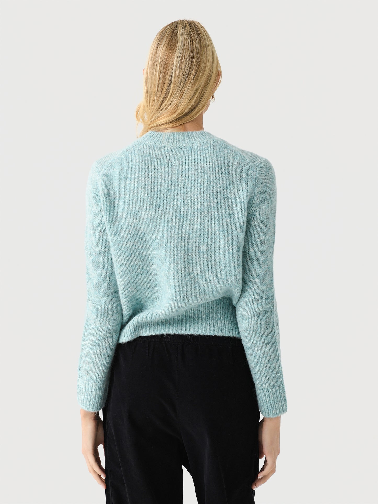 V981579497xWAVEGEMMARL-alt3