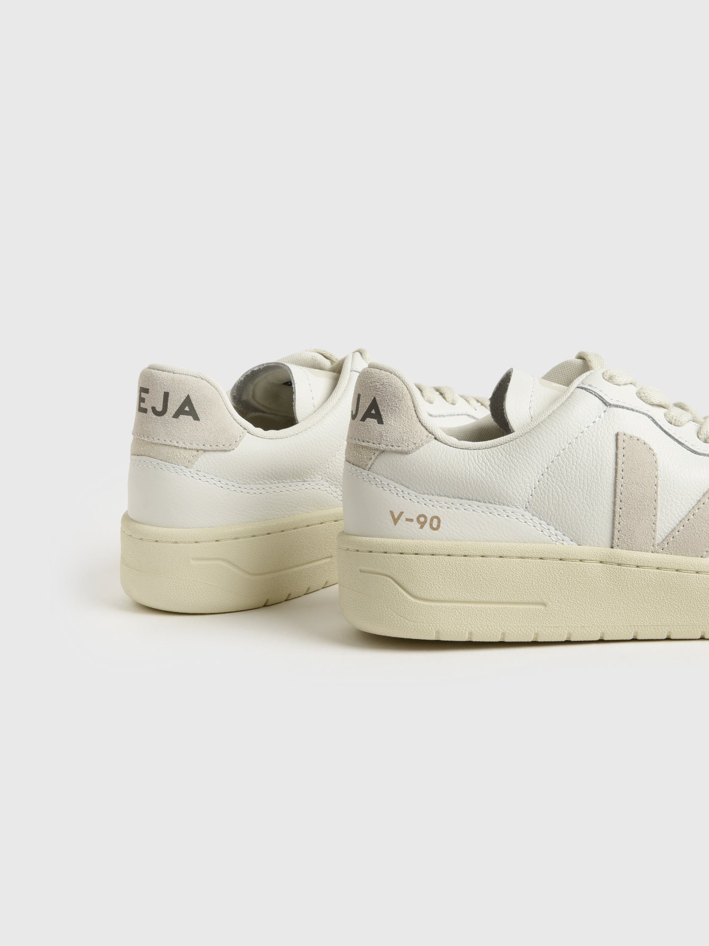 VD2003655AxEXTRAWHITENATURAL-alt3