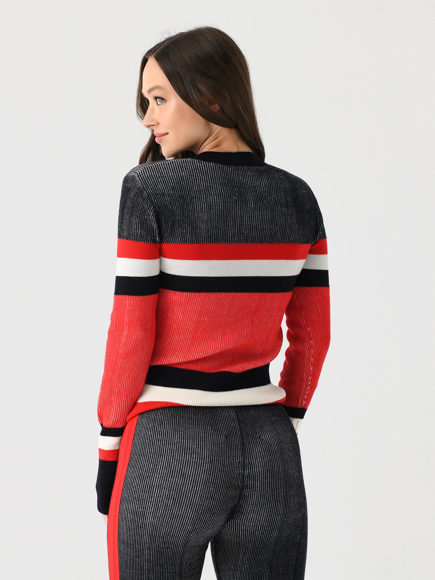 W3001111xDARKCHARCOALBLUEREDSNOWWHITE-alt3