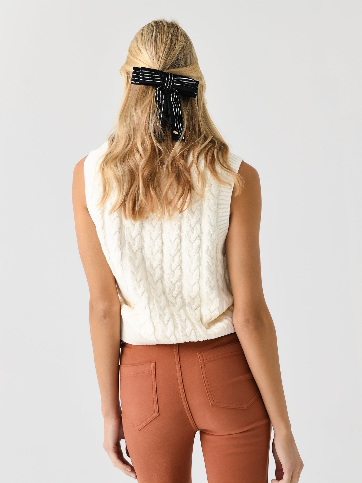 WYF2410xWHITESHELL-alt3