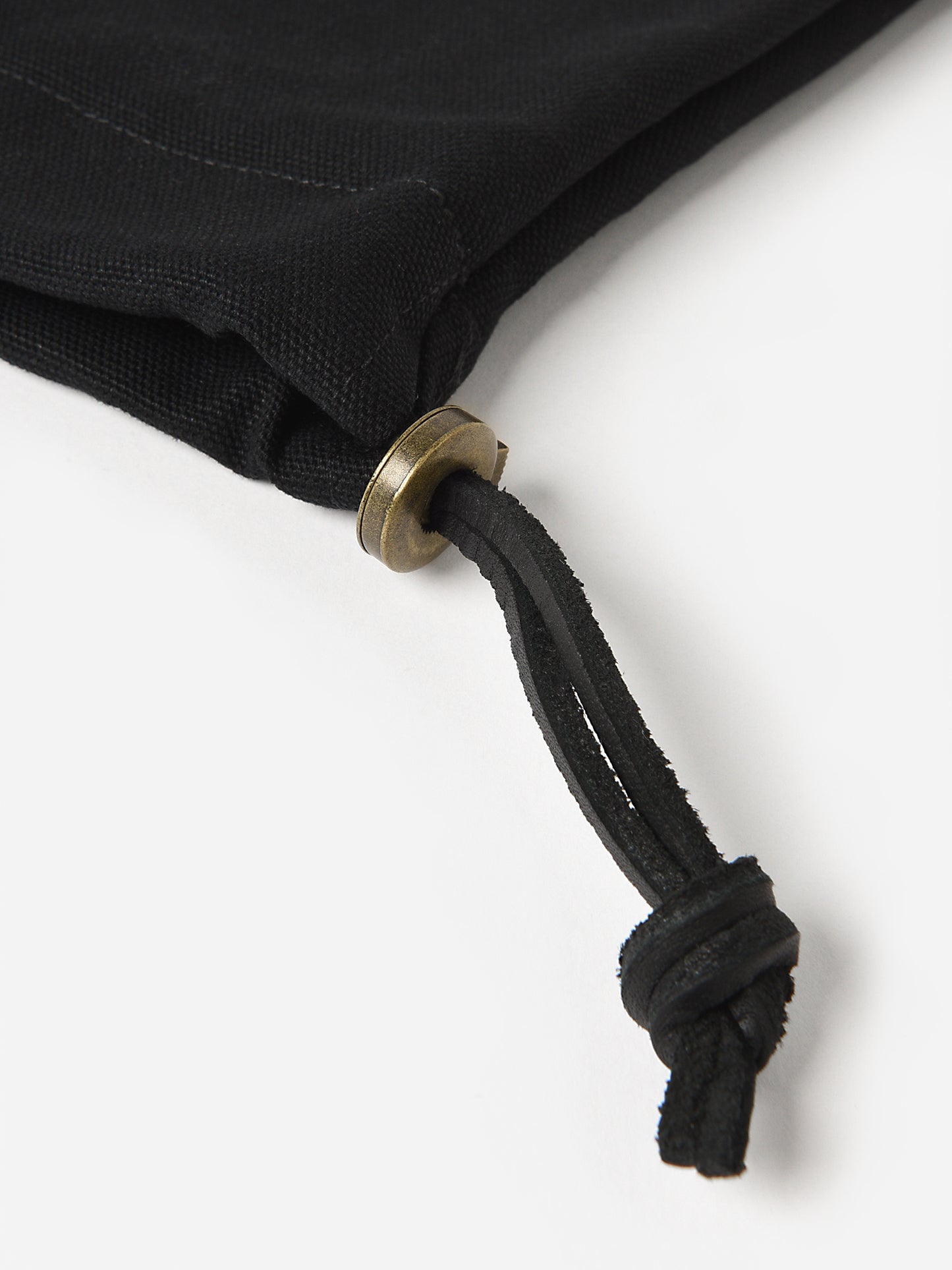 W.2019.060xBLACK-alt1