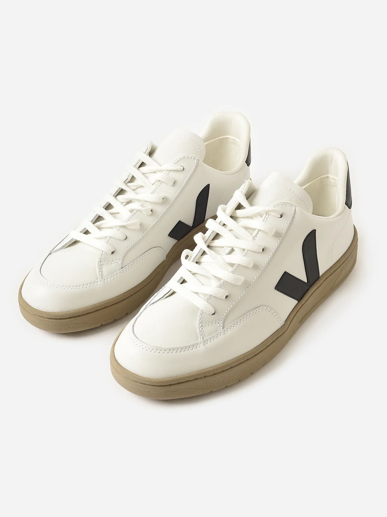 Veja Sneakers Next Day Delivery VEJA Women's V-90 Leather Extra