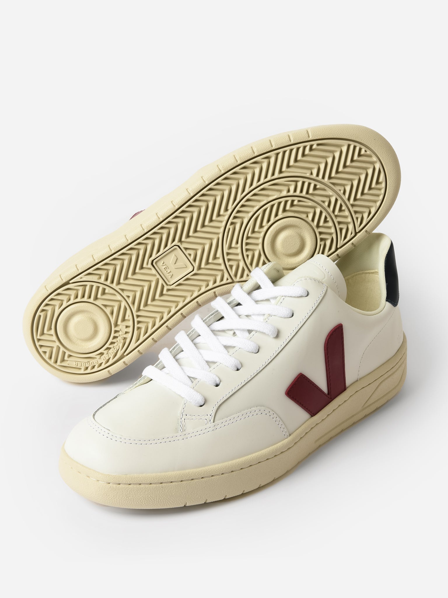 VEJA Men's V-12 Leather Sneaker Saint Bernard1