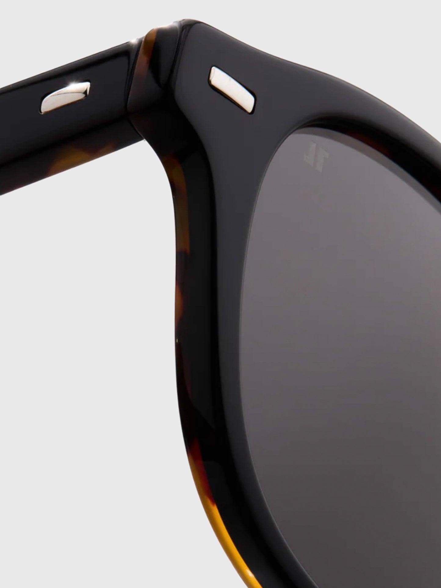 p447m-bcklesxBLACK-alt2