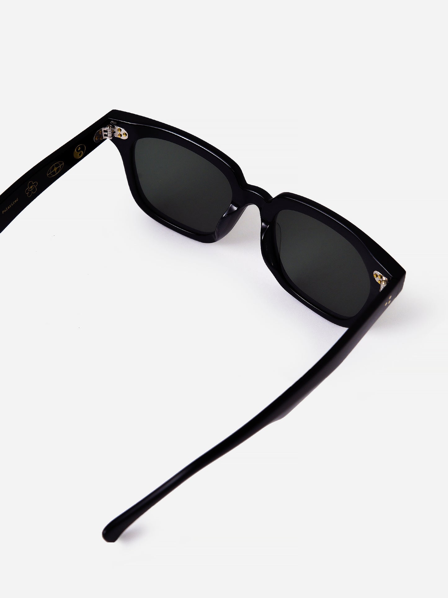 100213UPHOxCRYSTALBLACKGREENPOLARIZED-alt4