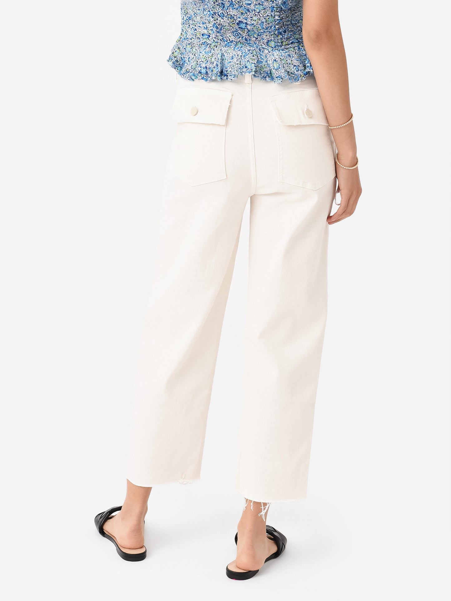 1218-753xCREAMPUFFS-alt3