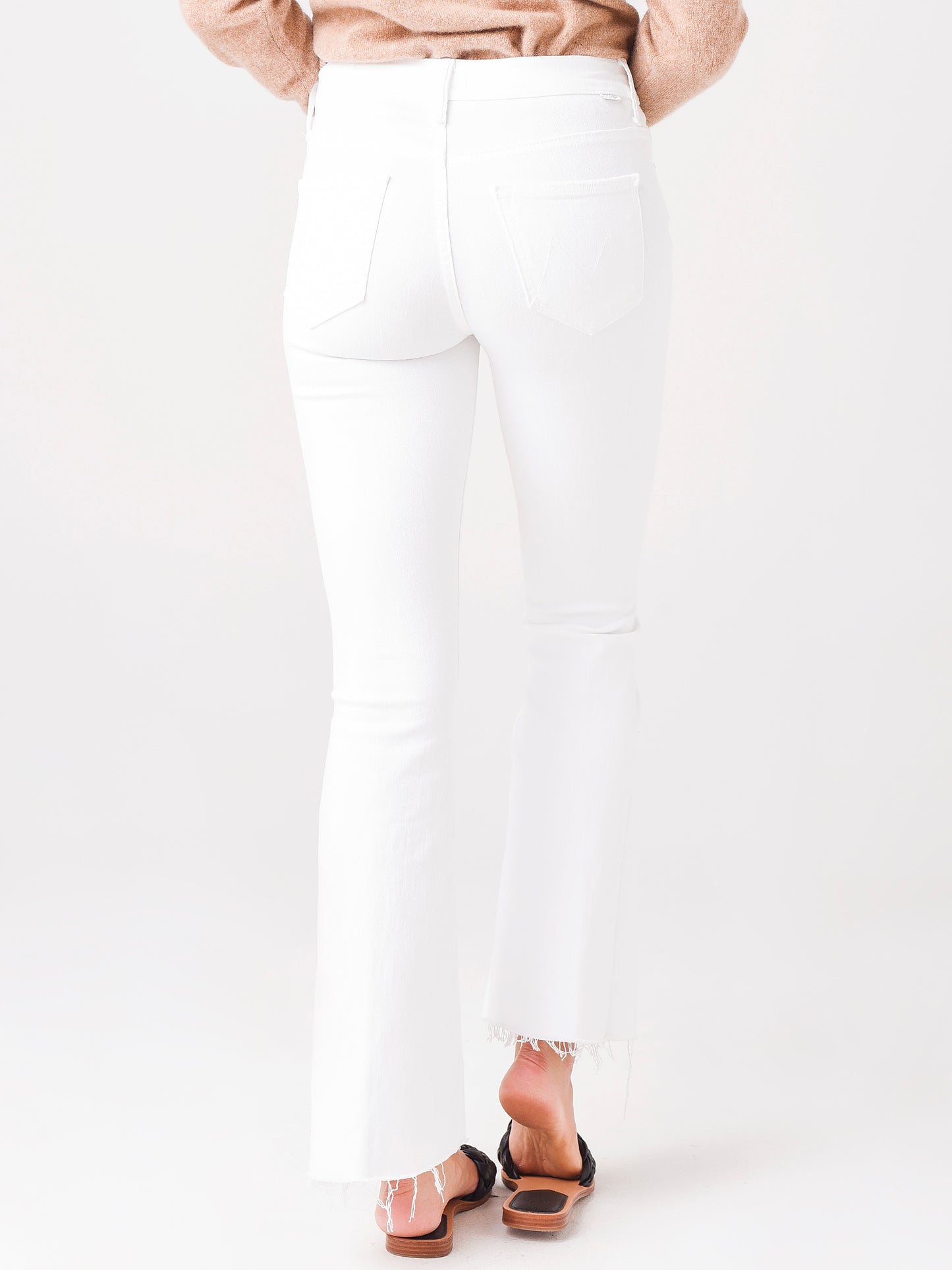 1535-753xFAIRESTOFTHEMALL-alt3