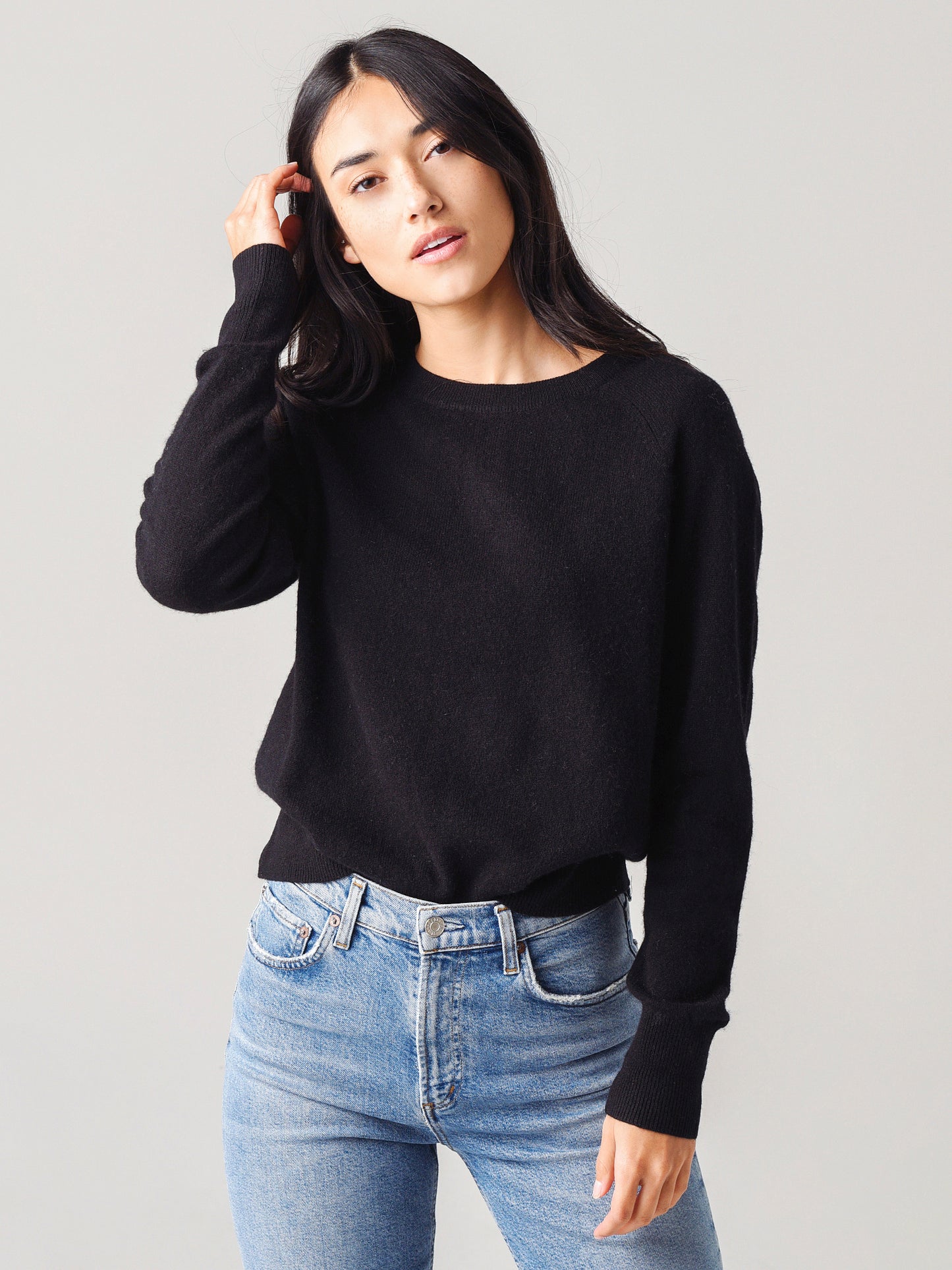 White + Warren Women's Cashmere Long Sleeve Essential Sweatshirt - Saint Bernard