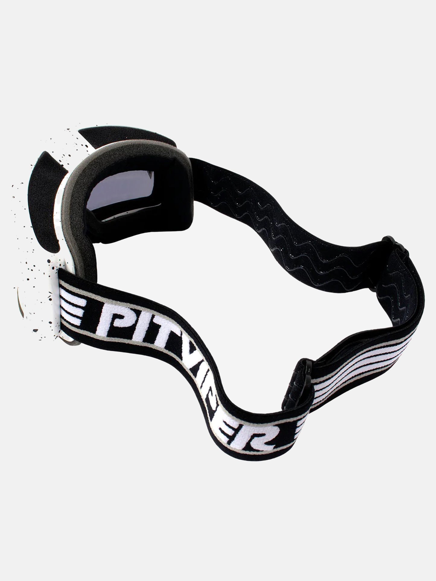 24_xTHEWHITEOUT-alt1