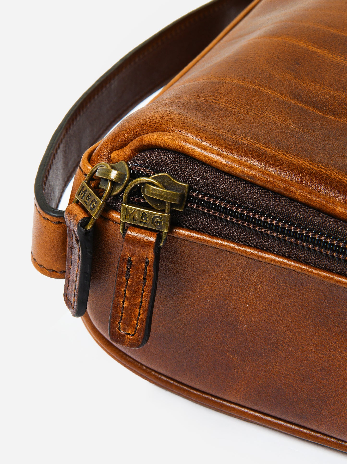 A-DK02-TMHxTITANMILLEDHONEY-alt2