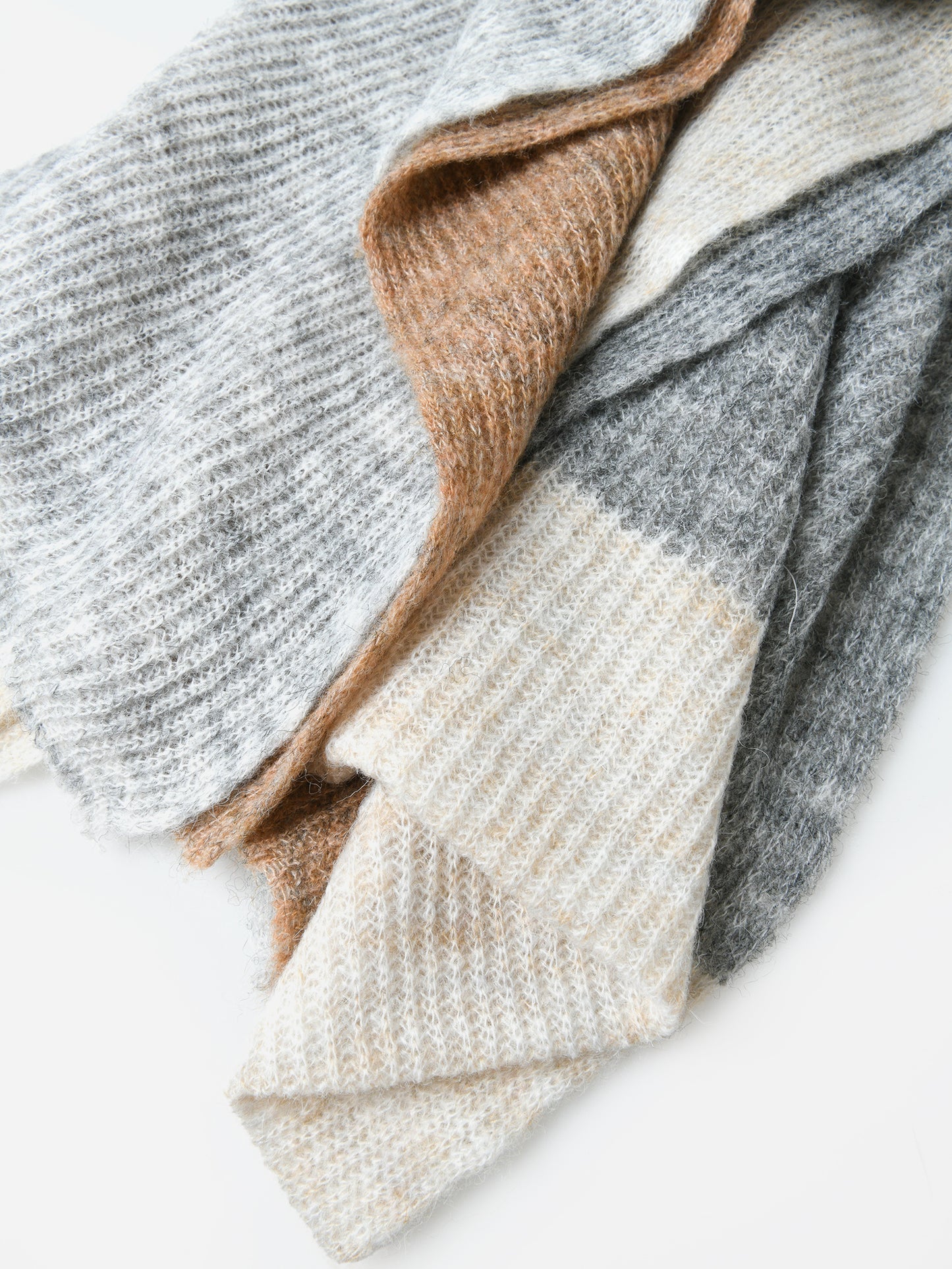 ECHO Women's Blocked Featherweight Wrap - Saint Bernard