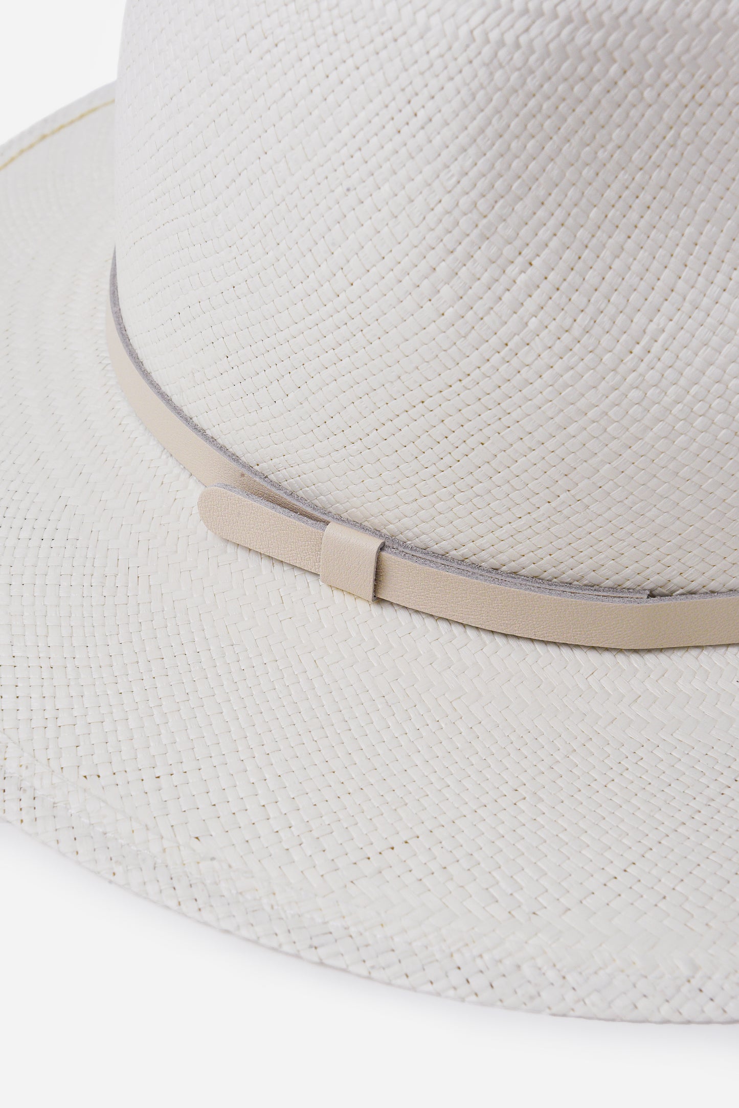 GEGU901xBLEACHBONELEATHER-alt1