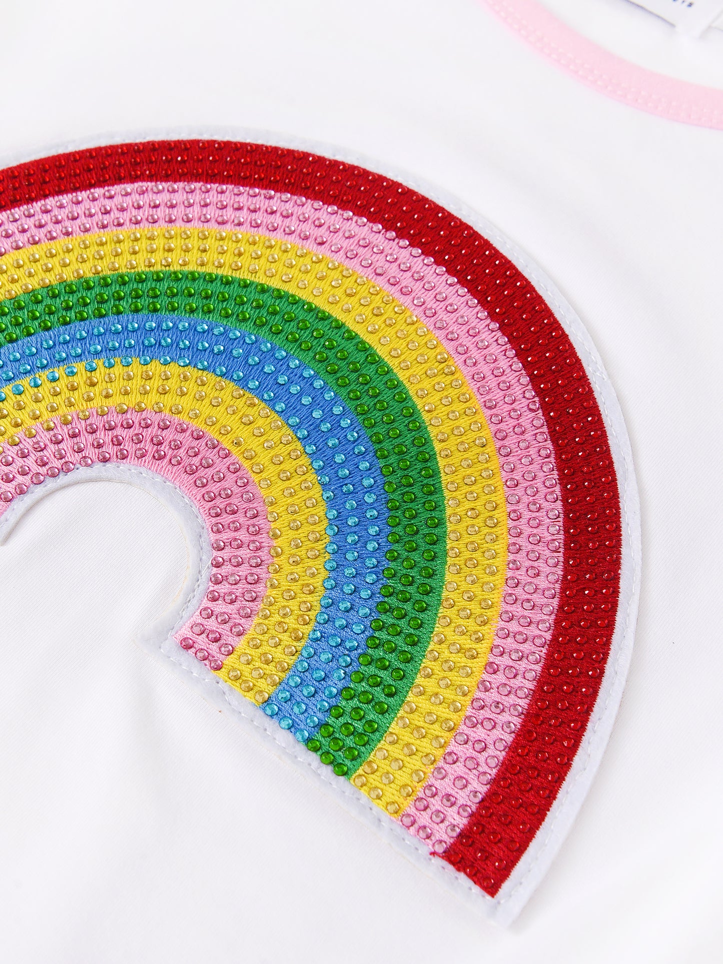 HAPPY RAINBOW PATCH TEExWHITE-alt2