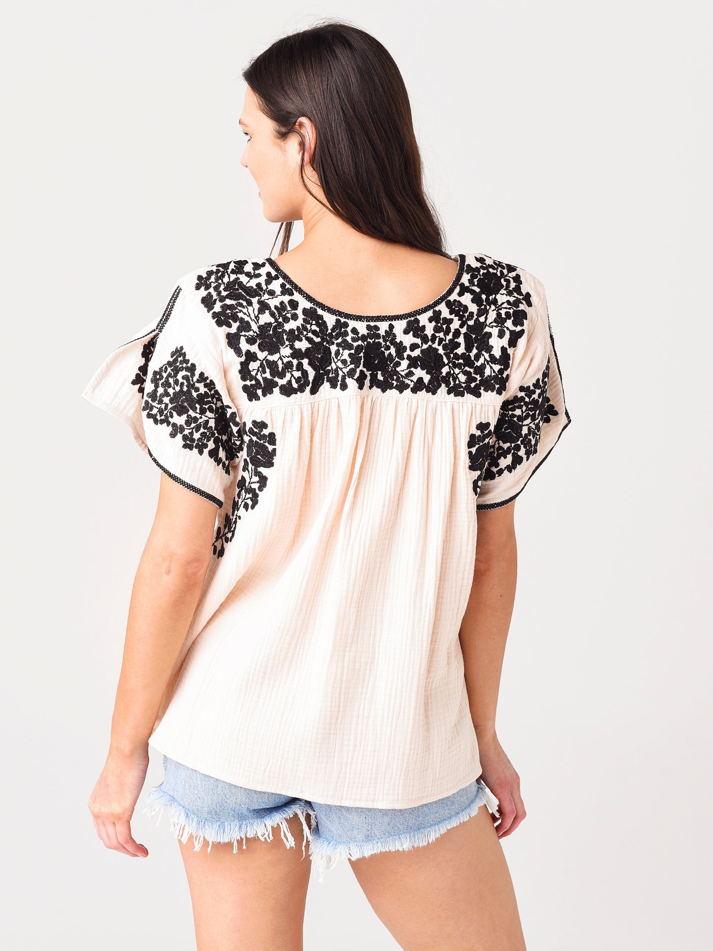 JM1631xCREAMBLACKEMBROIDERY-alt3